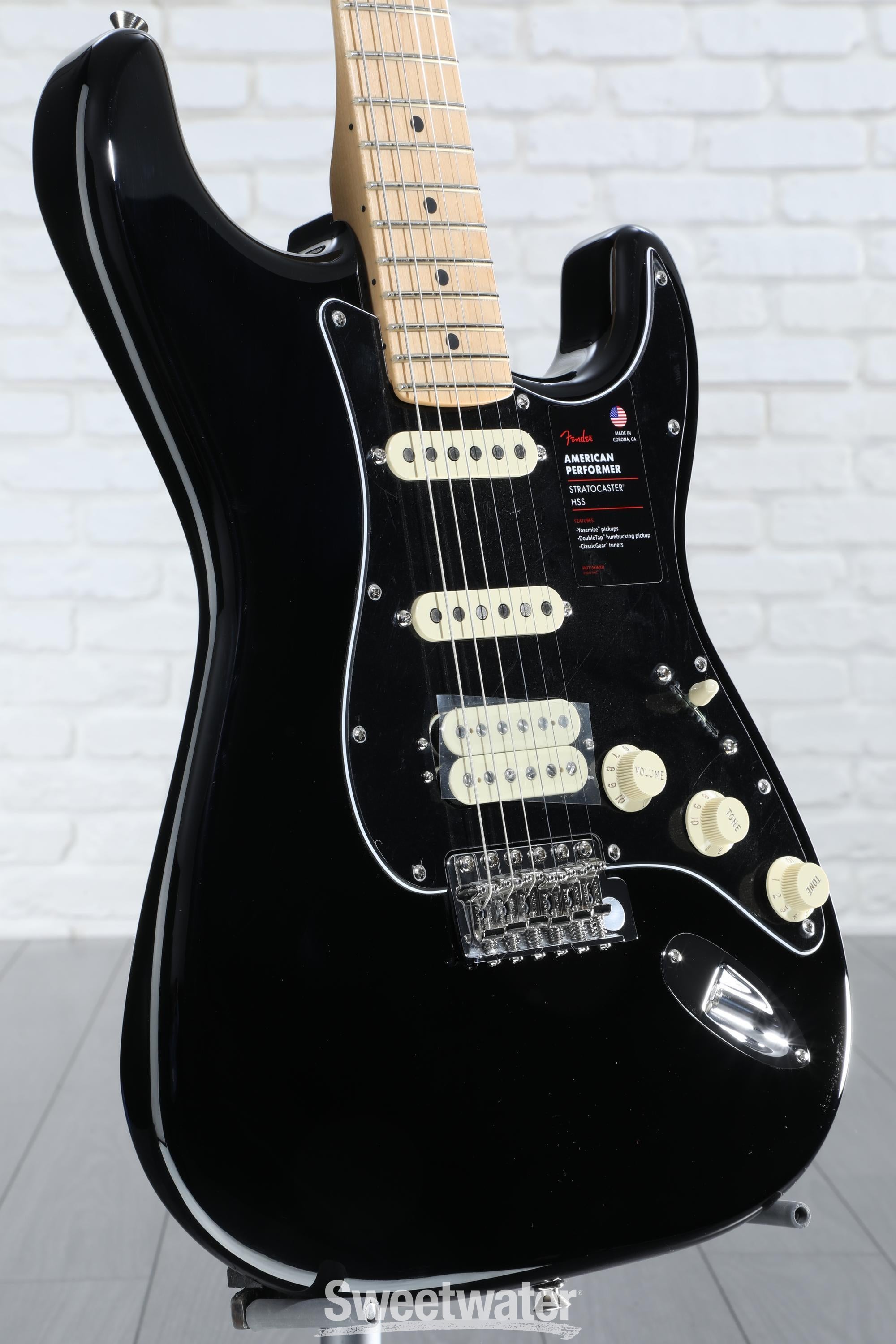 Fender American Performer Stratocaster HSS - Black with Maple Fingerboard