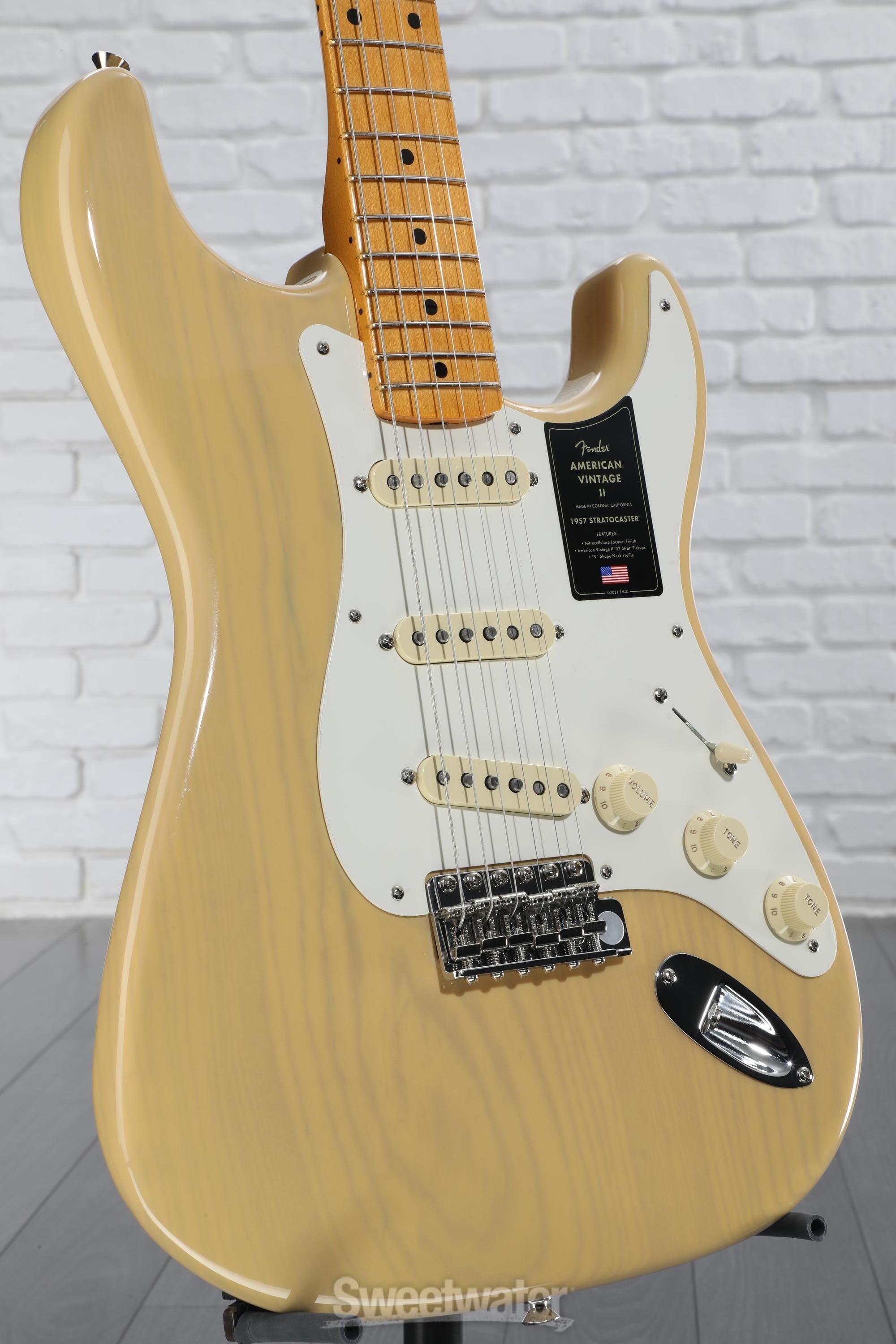 ギター Fender American Vintage 57 Stratocaster Fender American Vintage II 57 Stratocaster with Maple FB in