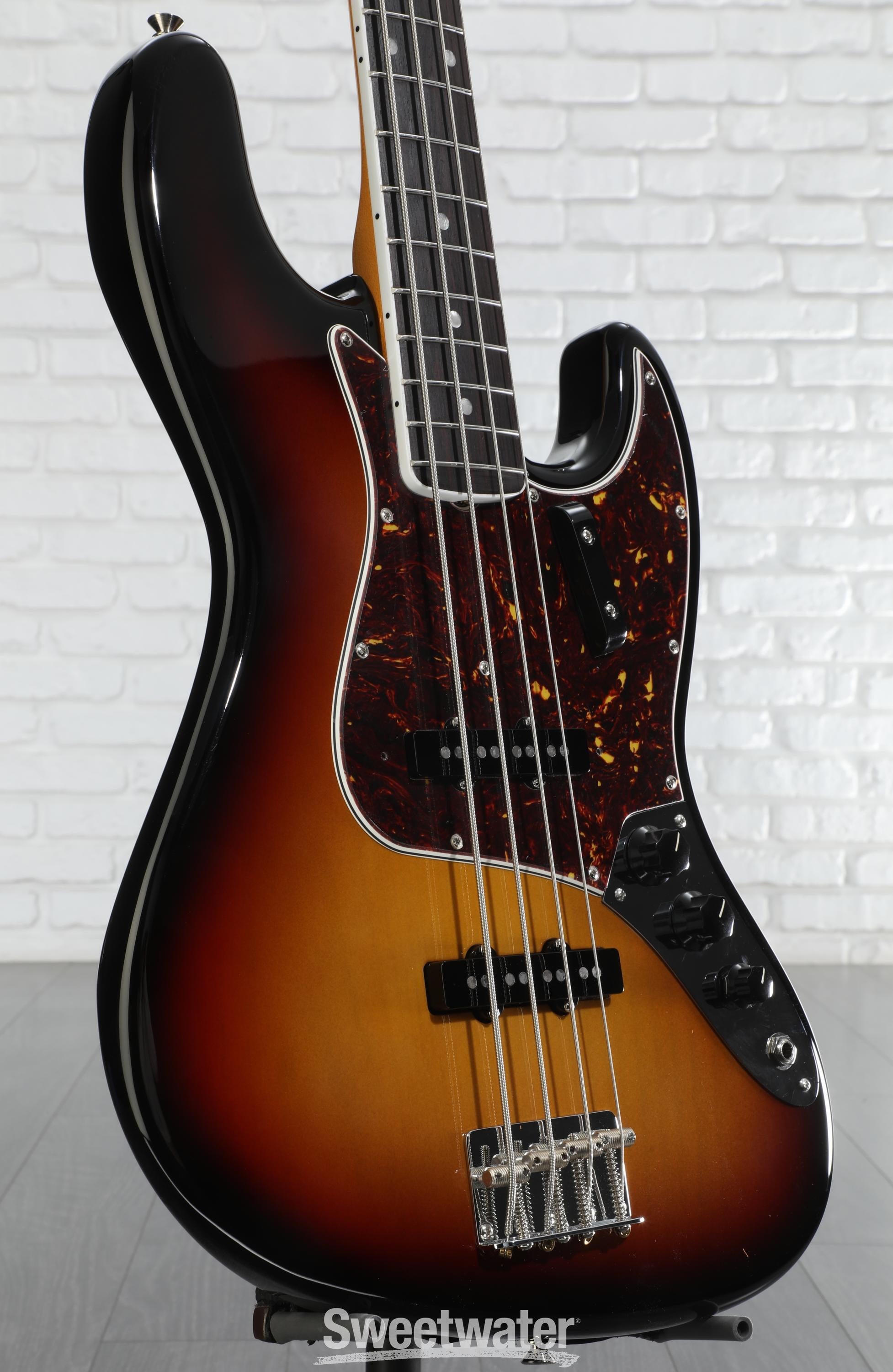 ベース Fender American VintageII 1966 Jazz Bass Fender American Vintage II 1966 Jazz Bass - 3-color Sunburst