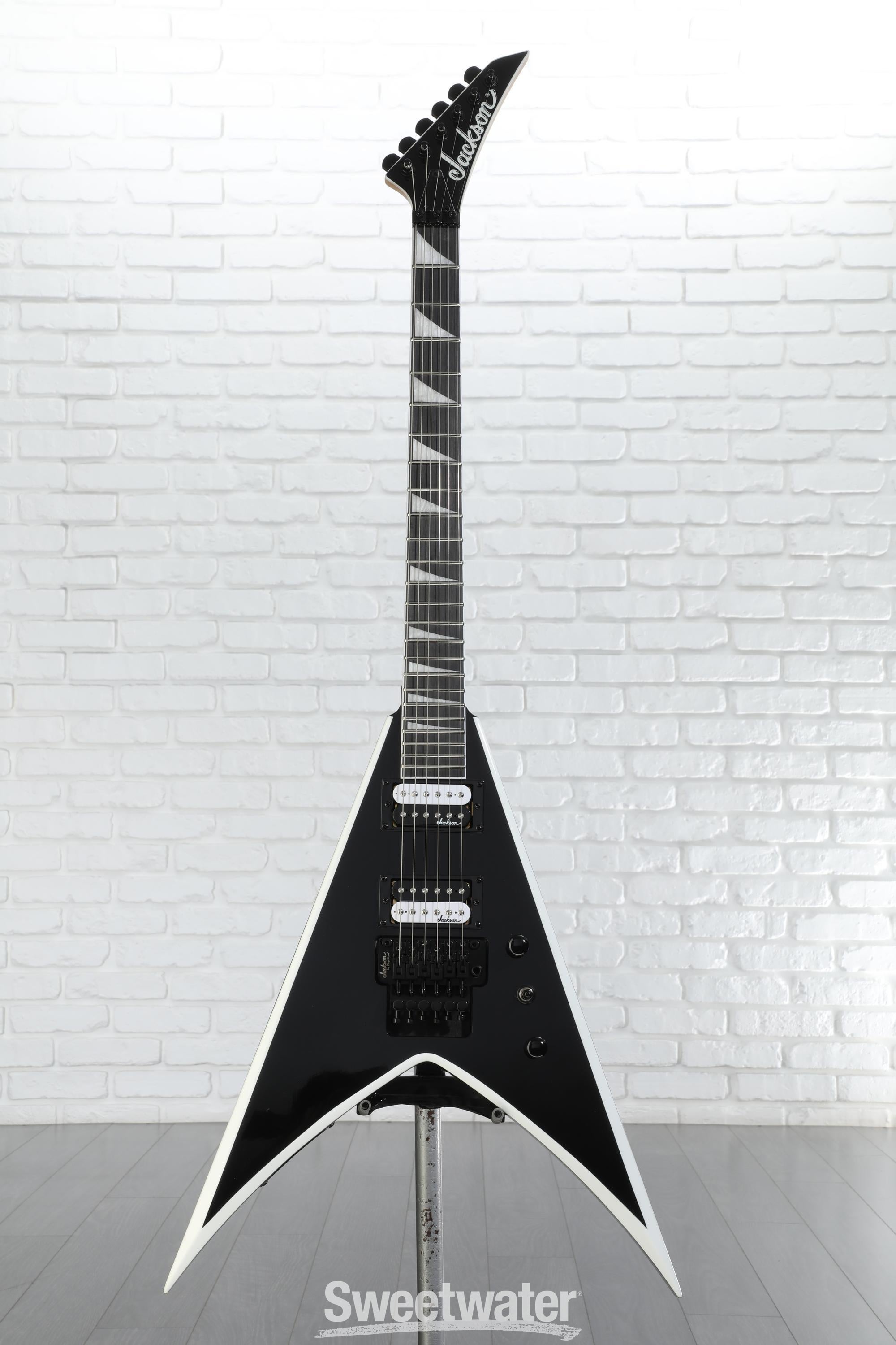 Jackson JS Series King V JS32 - Black with White Bevels