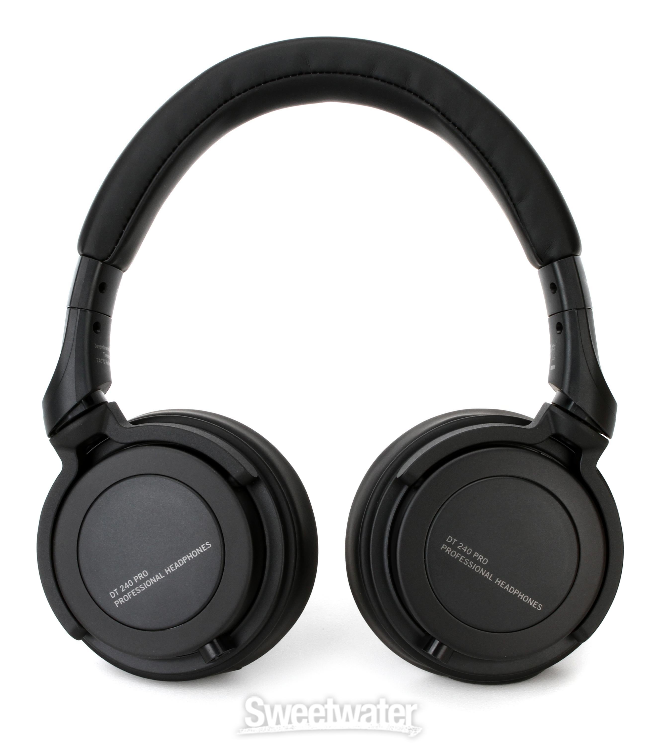 Beyerdynamic dt 240 pro 2025 vs sony mdr 7506