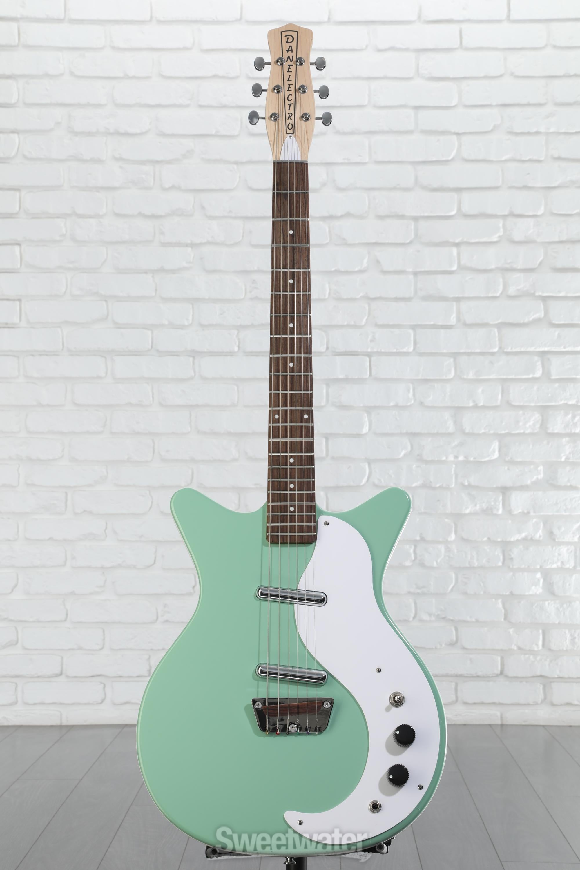 Danelectro 復刻モデル STOCK'59 V.AQUA 美品 Amazon | Danelectro (ダンエレクトロ) エレキギター 復刻モデル