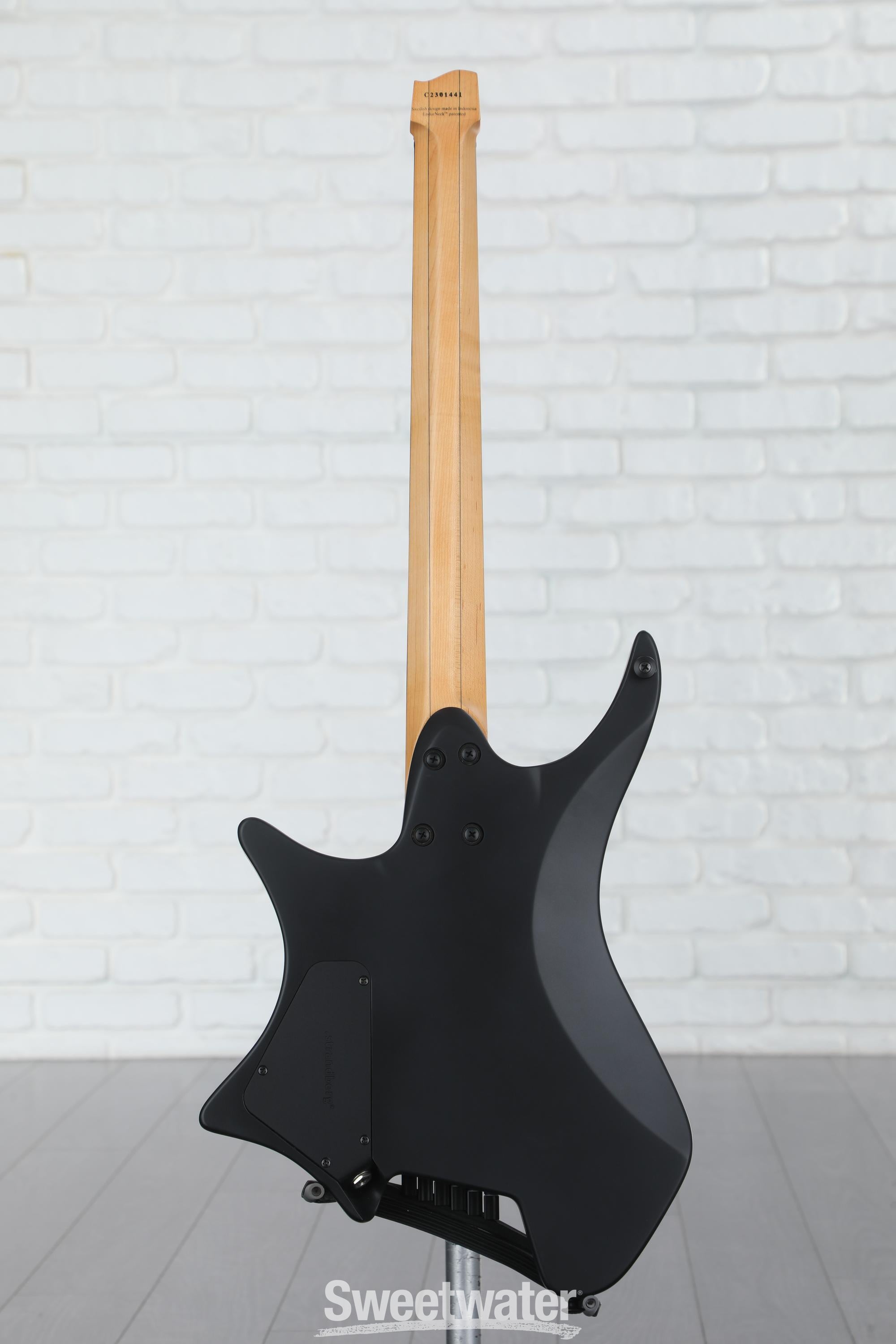 Strandberg Boden Standard NX 6 Sarah Longfield Edition
