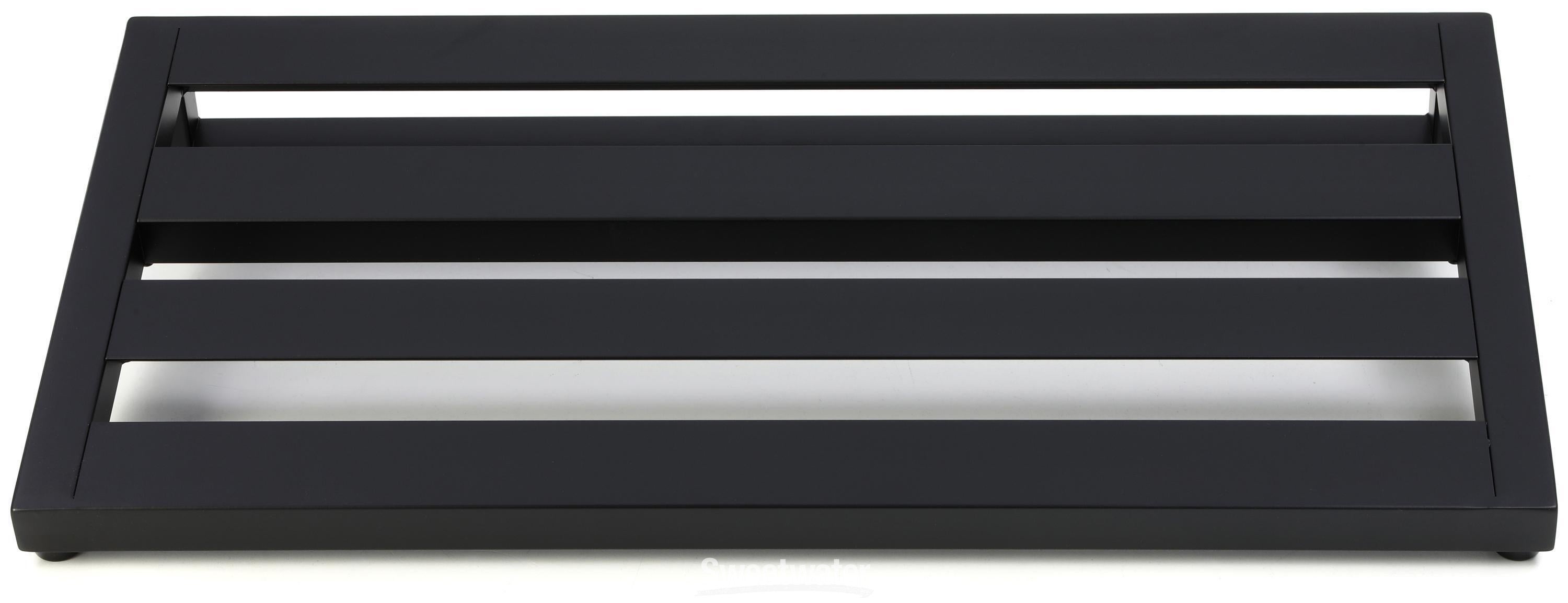 Pedaltrain Classic 2 TC 24x12.5-inch Pedalboard with Tour