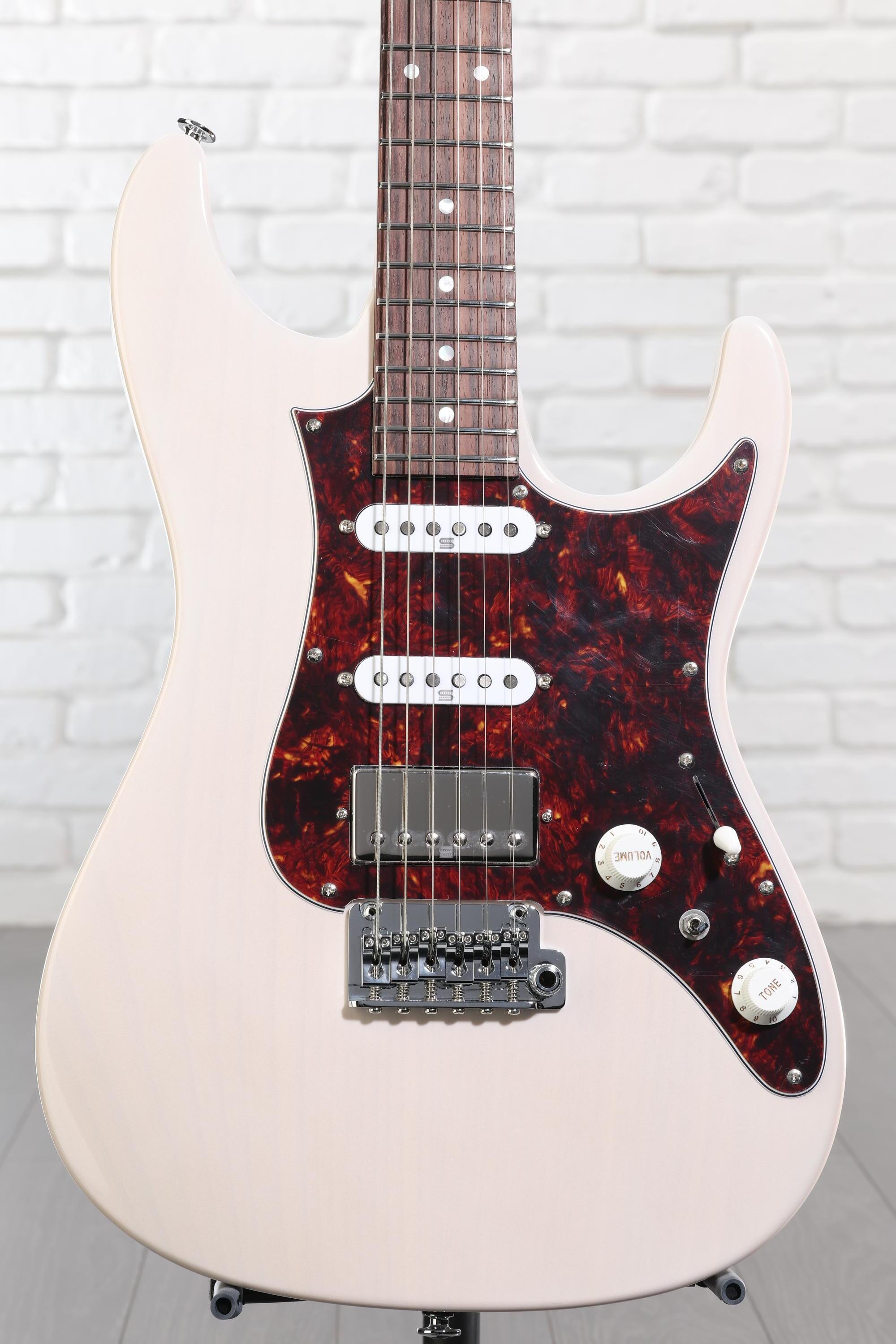 Ibanez AZ2204N AWD ストラト　stratocaster Ibanez Prestige AZ2204N Electric Guitar - Antique White Blonde