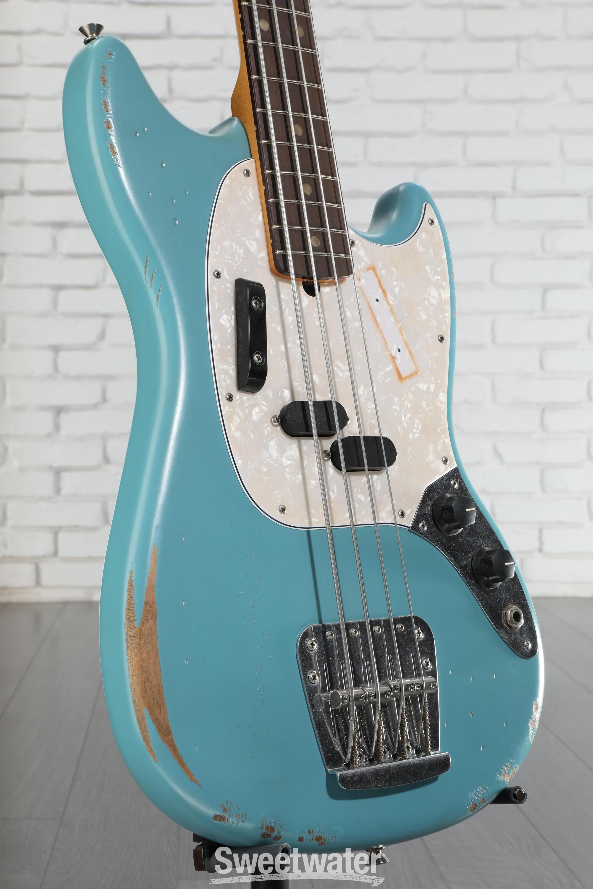【最終値下げ】Fender JMJ Road Worn Mustang Bass Fender JMJ Road Worn Mustang Bass Guitar - Faded Daphne Blue