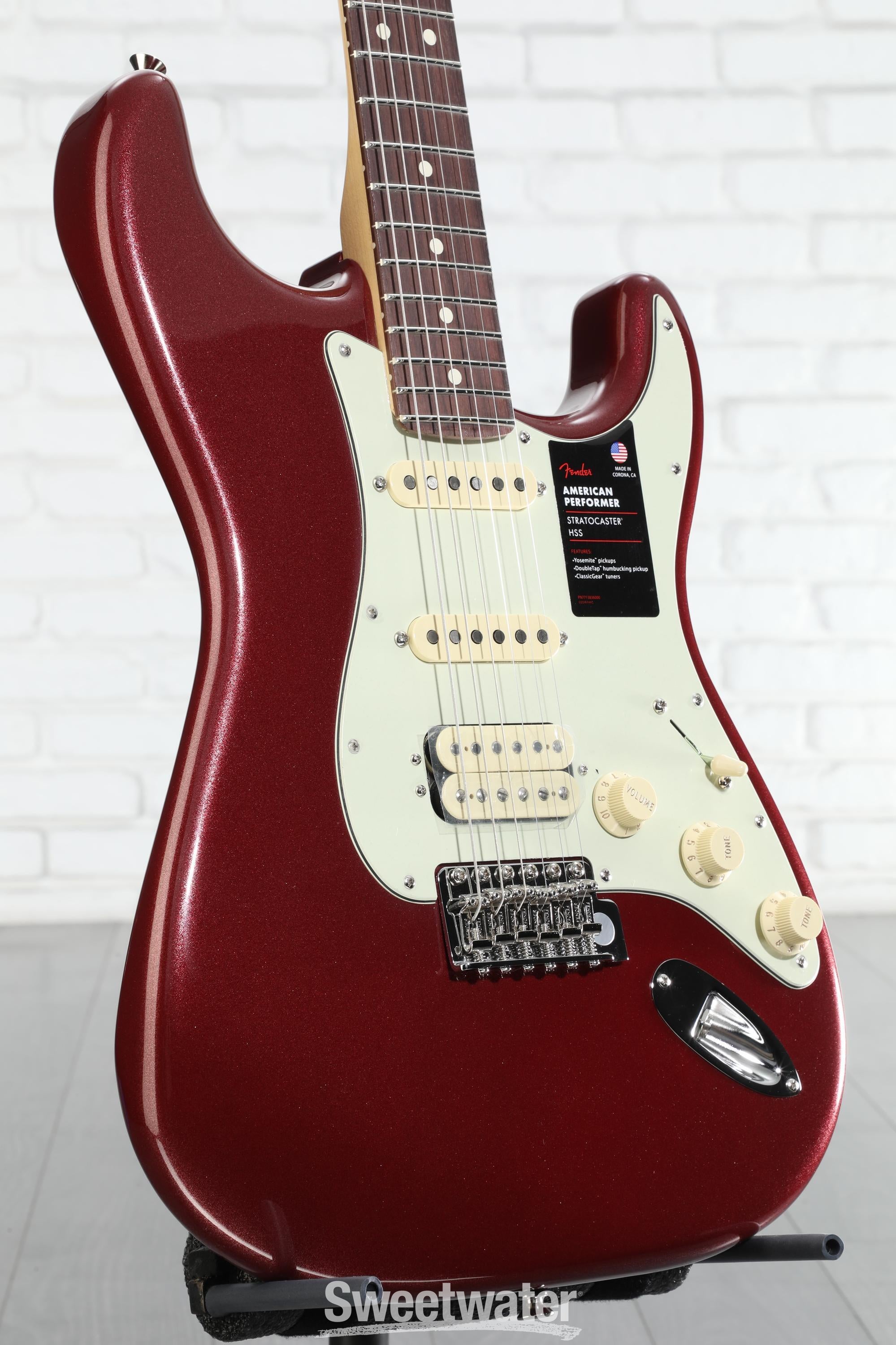 Fender American Performer Stratocaster HSS - Aubergine with