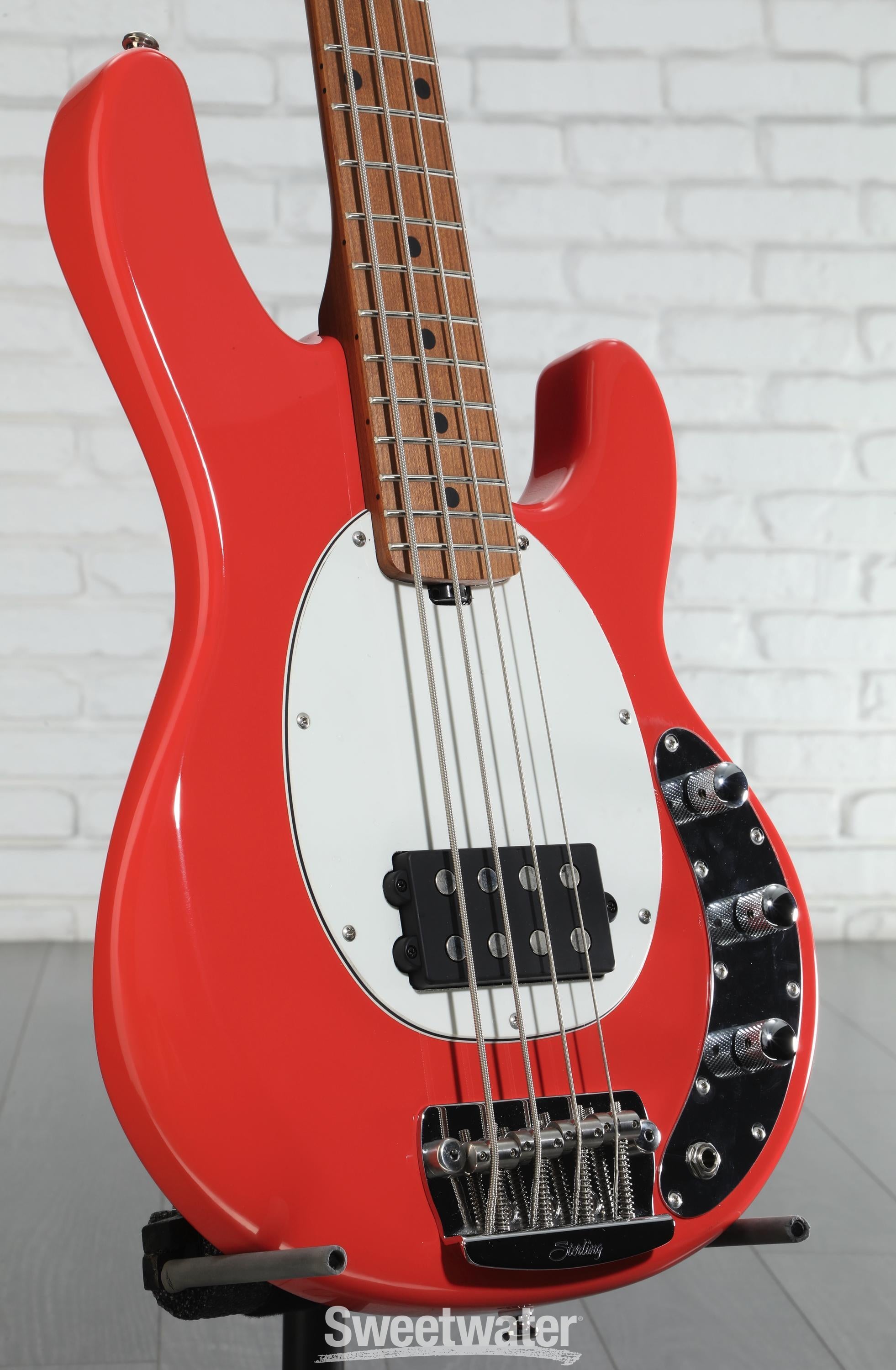 Sterling By Music Man StingRay RAYSS4 Short-scale Bass