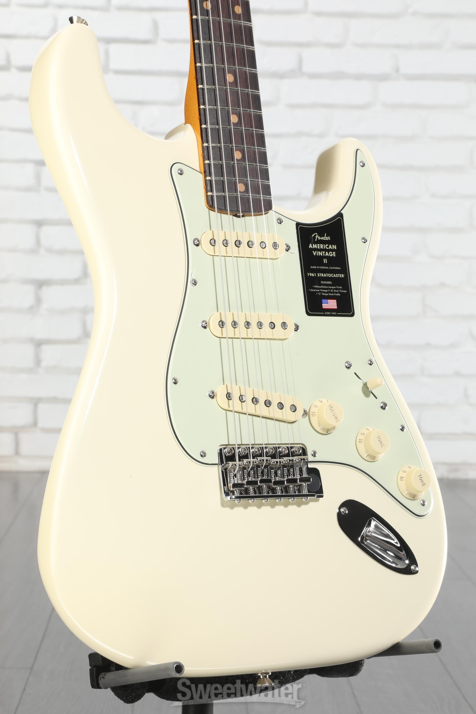 ギター Fender USA Stratocaster American Vintage Fender American Vintage II 1961 Stratocaster Electric Guitar