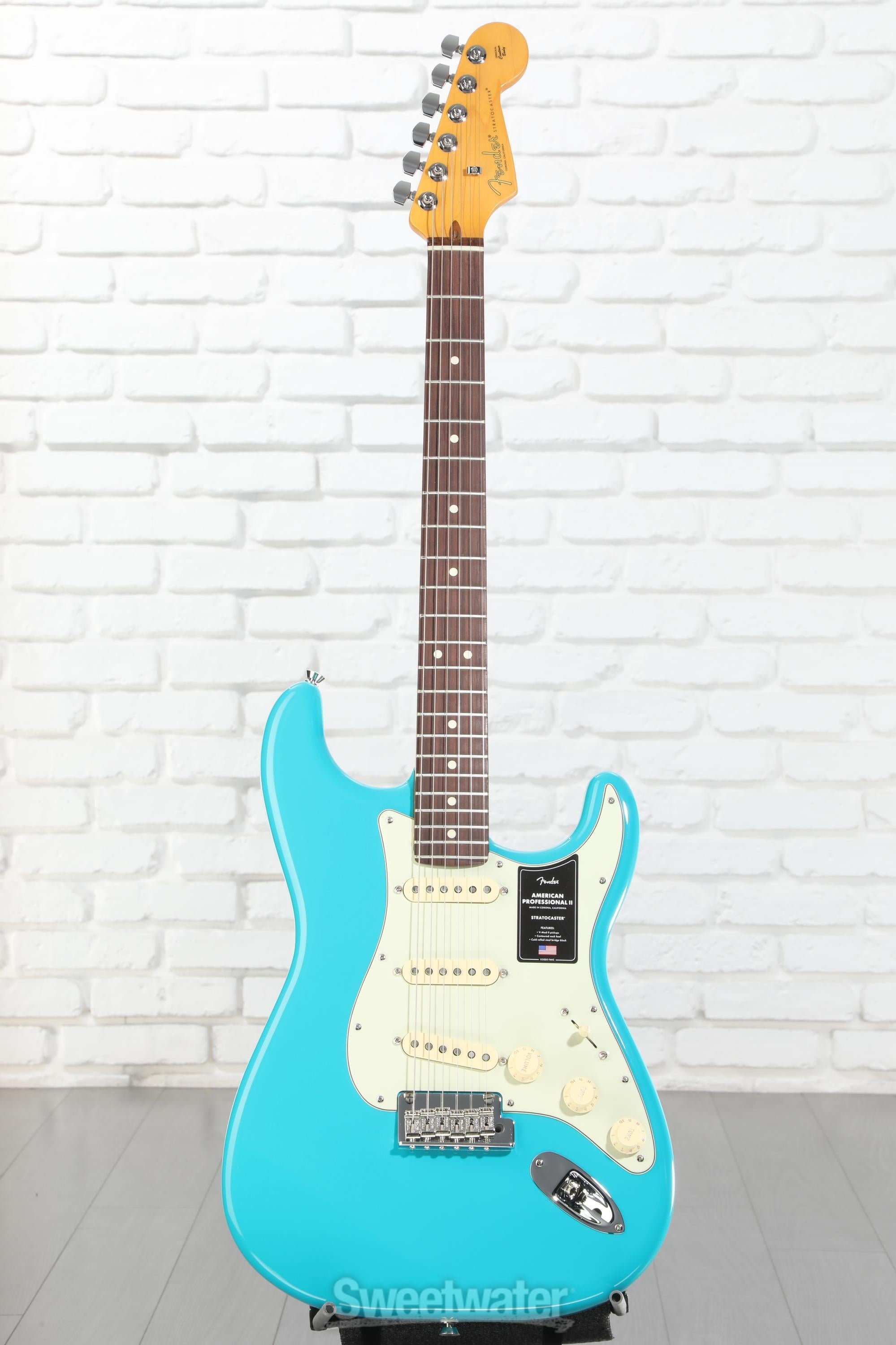 ギター fender USA American professional 2 Amazon.com: Fender American Professional II Stratocaster - Dark