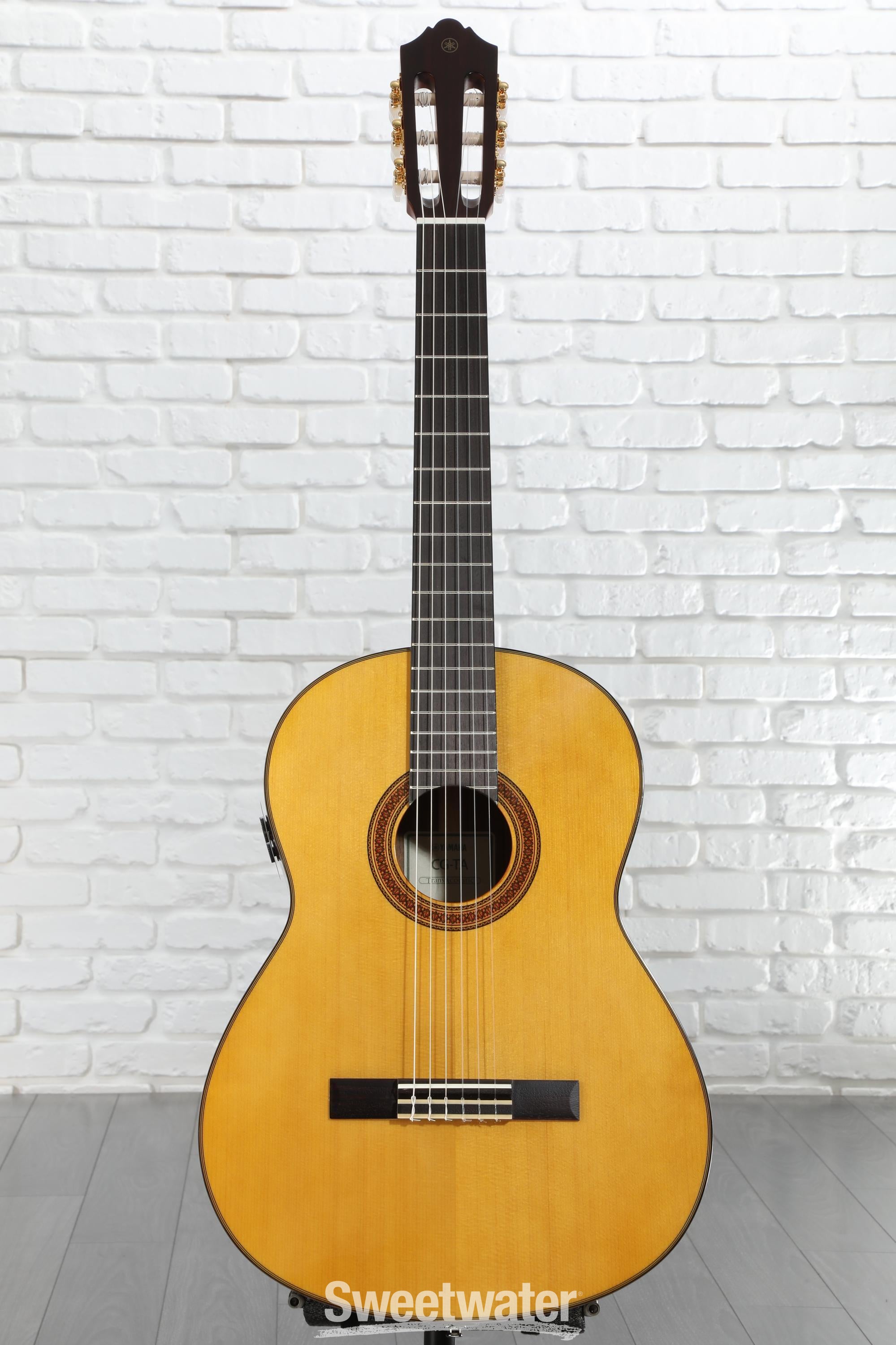 ギター CG-TA YAMAHA Yamaha CG-TA TransAcoustic Nylon String Guitar - Natural Gloss