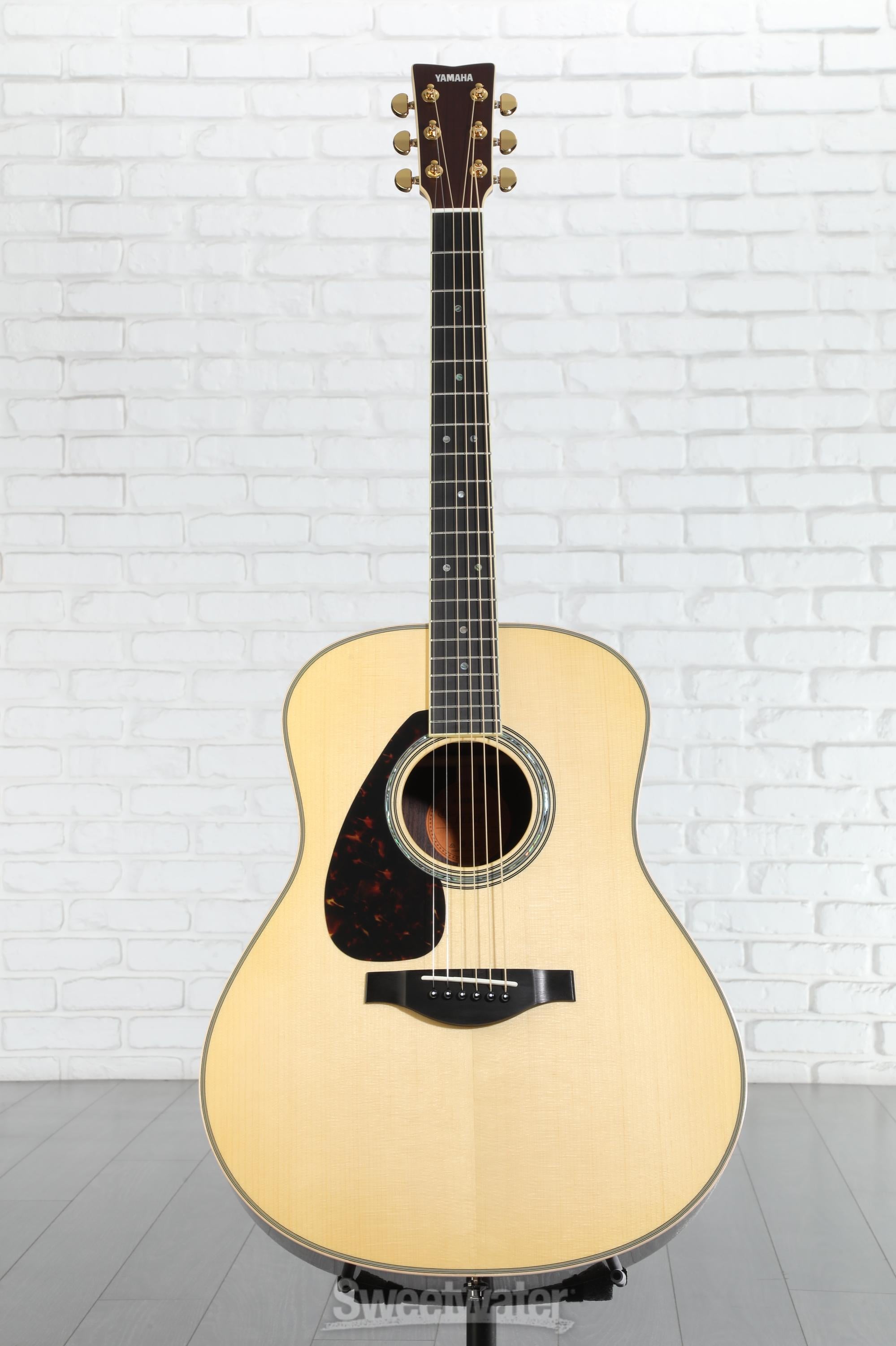 Yamaha LL16L ARE Left-handed Original Jumbo Acoustic-electric
