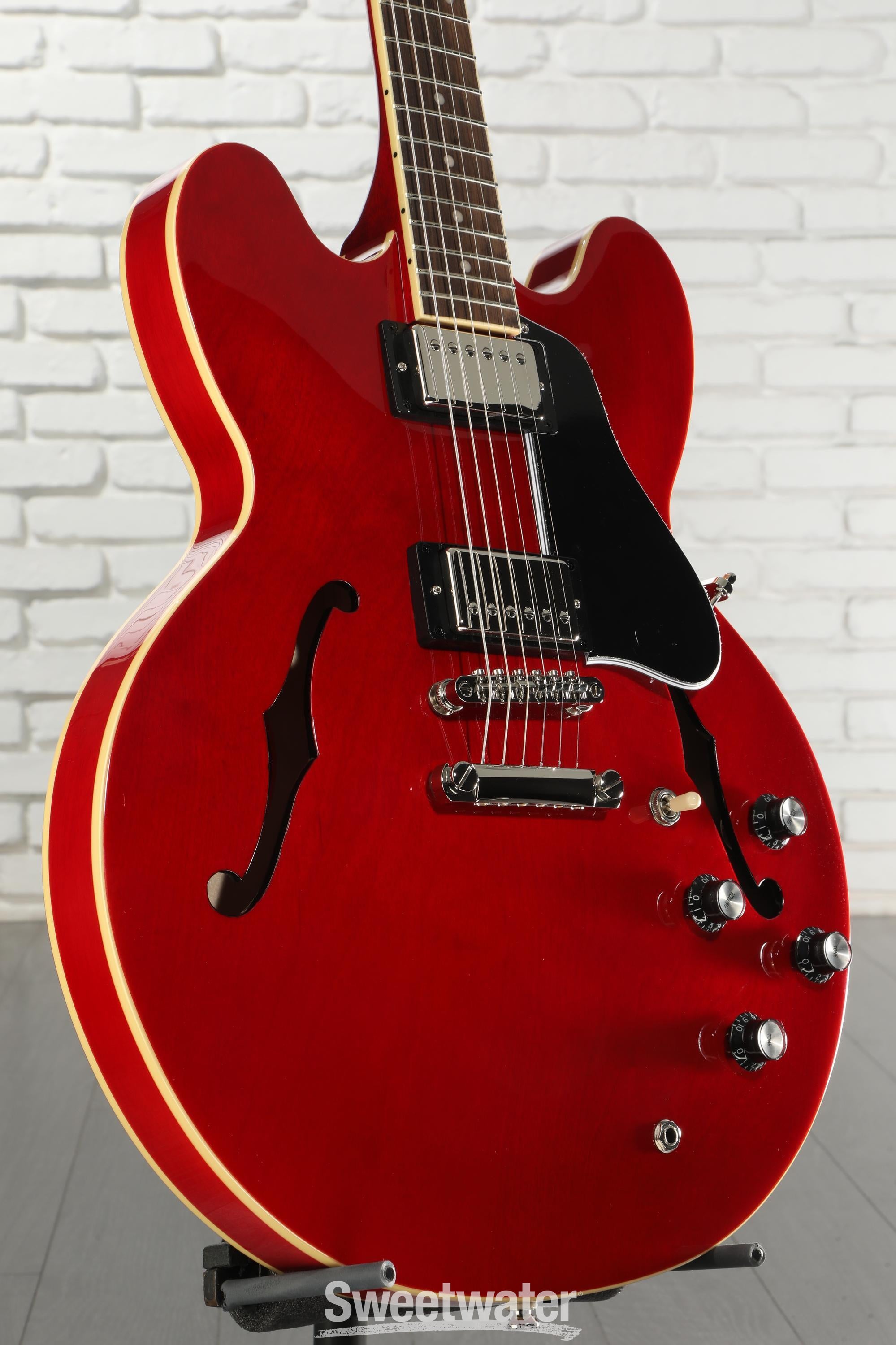 Epiphone ES-335 Semi-hollowbody Electric Guitar - Cherry | Sweetwater