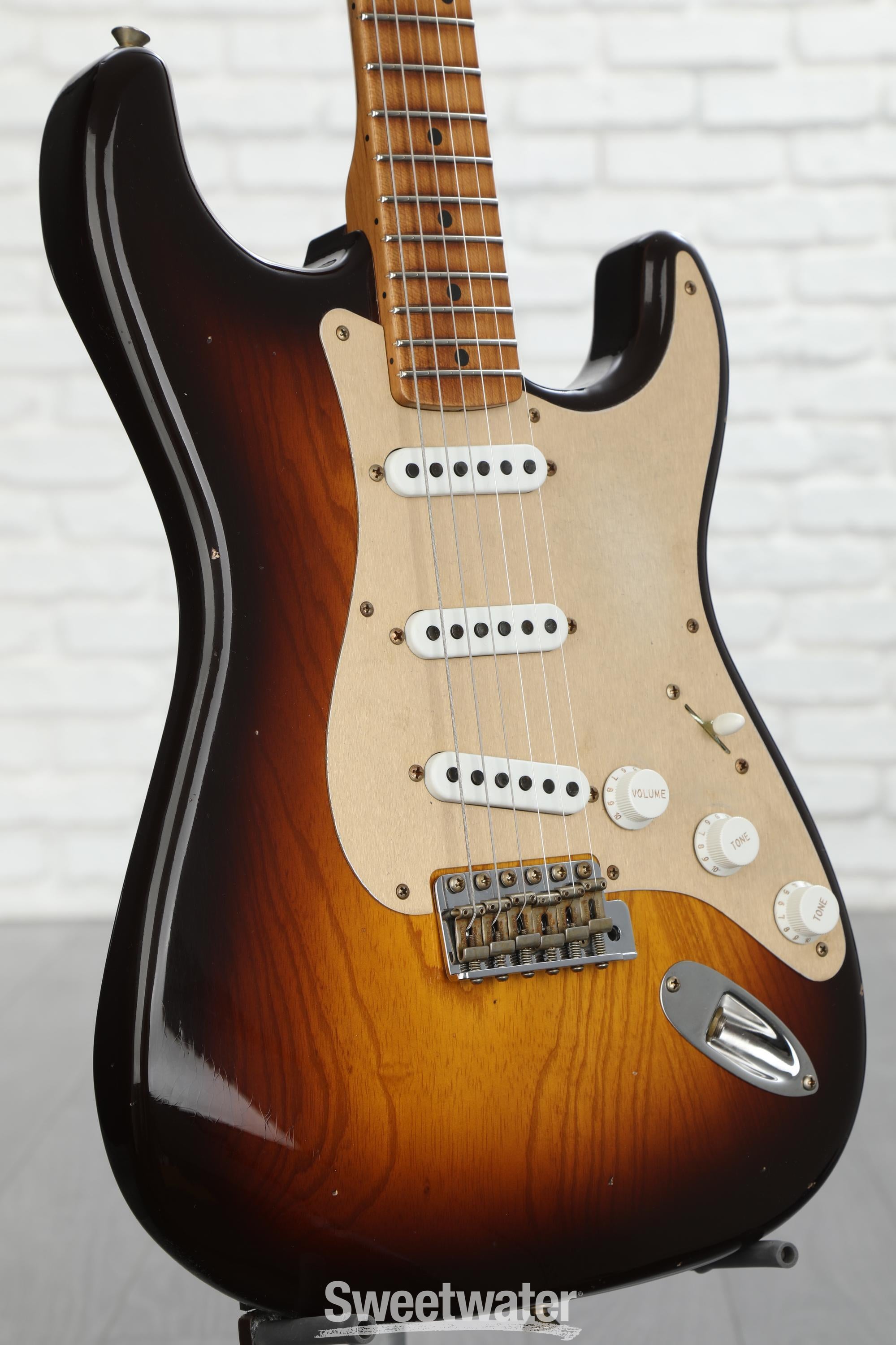 Photo of Fender Custom Shop Limited-edition 1954 Roasted Stratocaster Journeyman Relic - Wide-fade Chocolate 2-color Sunburst