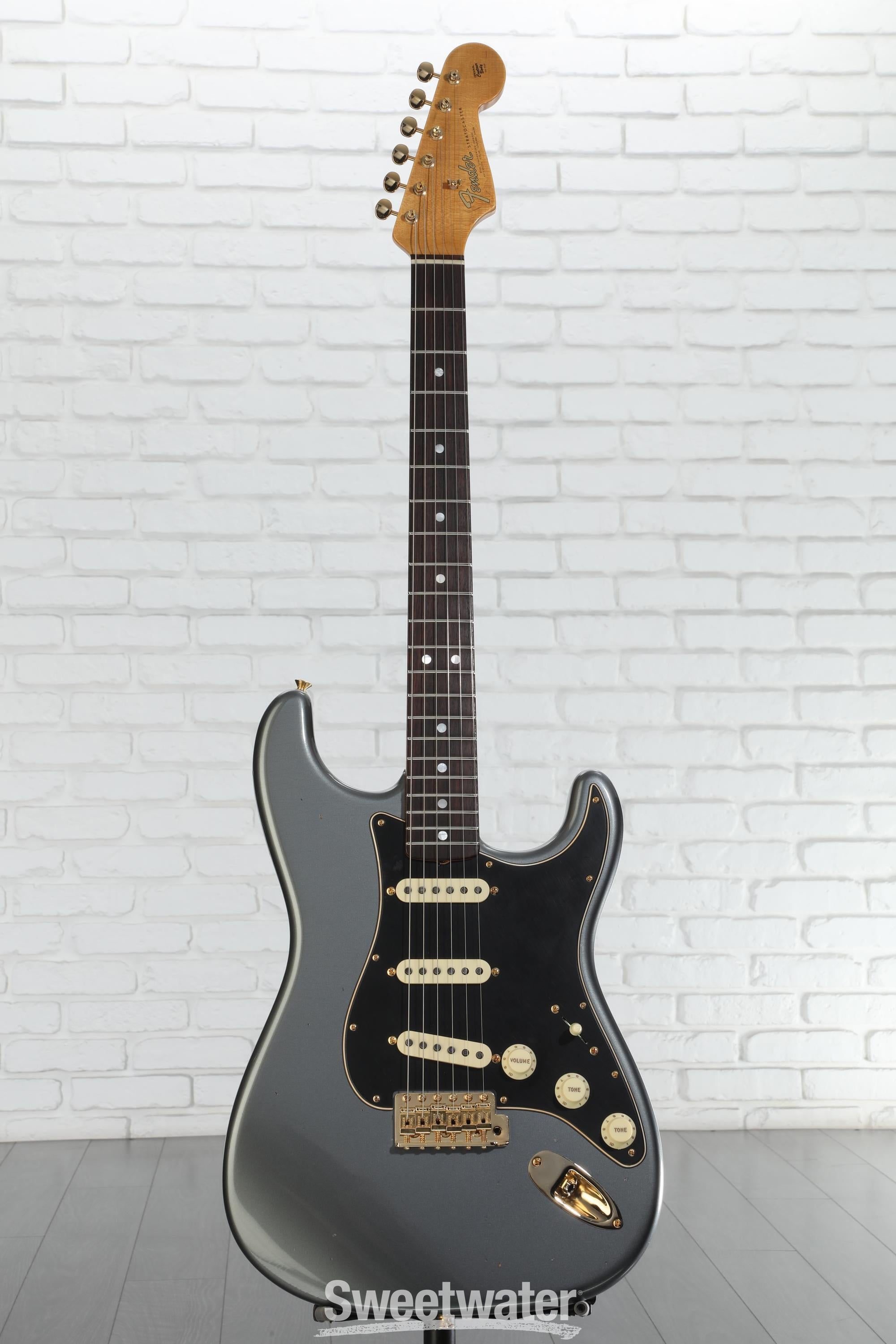 Fender Custom Shop Limited-edition '65 Dual-Mag Strat Journeyman