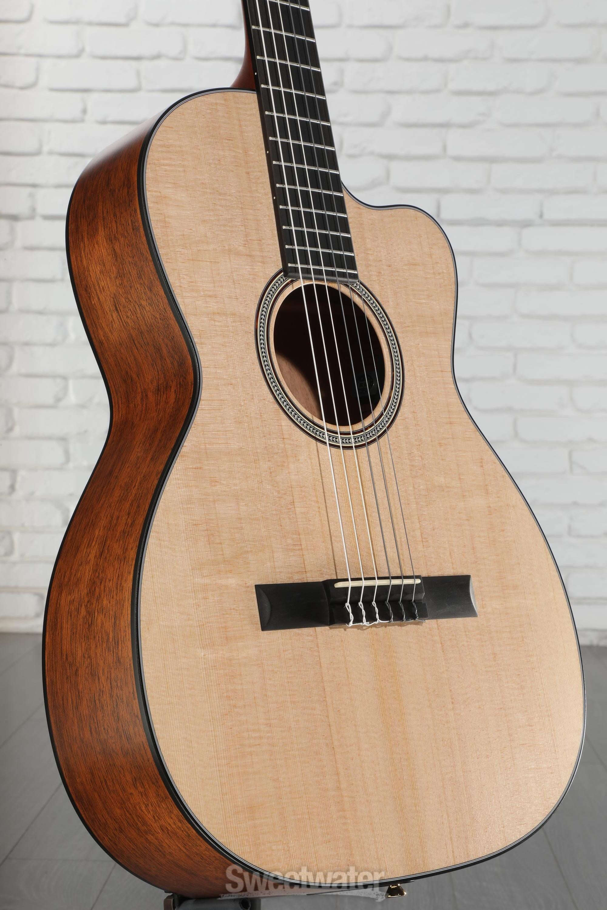 Martin 000C12-16E Acoustic-electric Nylon-string Guitar