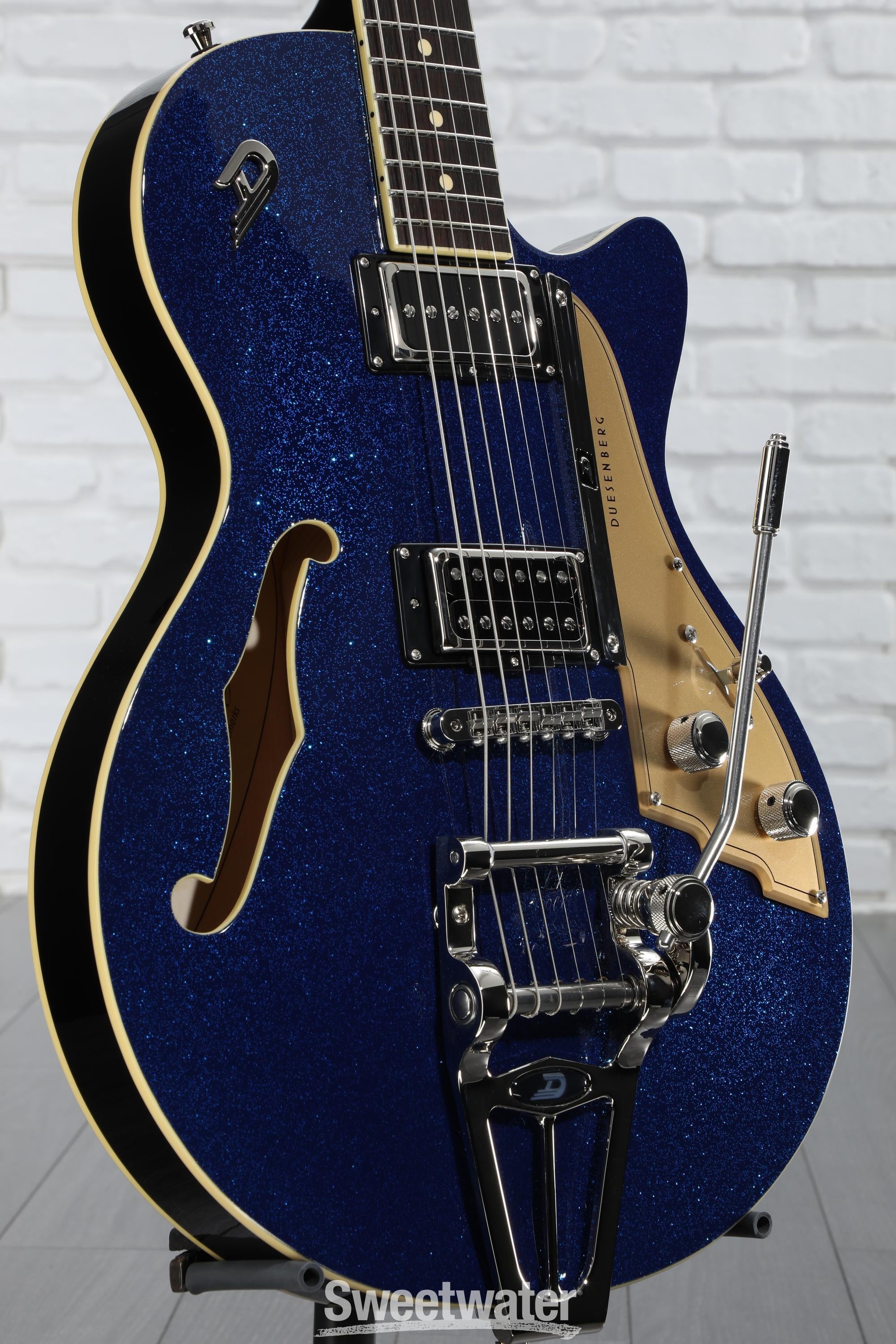 ギター Duesenberg Starplayer TV Blue Sparkle Duesenberg Starplayer TV Blue-Sparkle (2017) - Guitar Compare