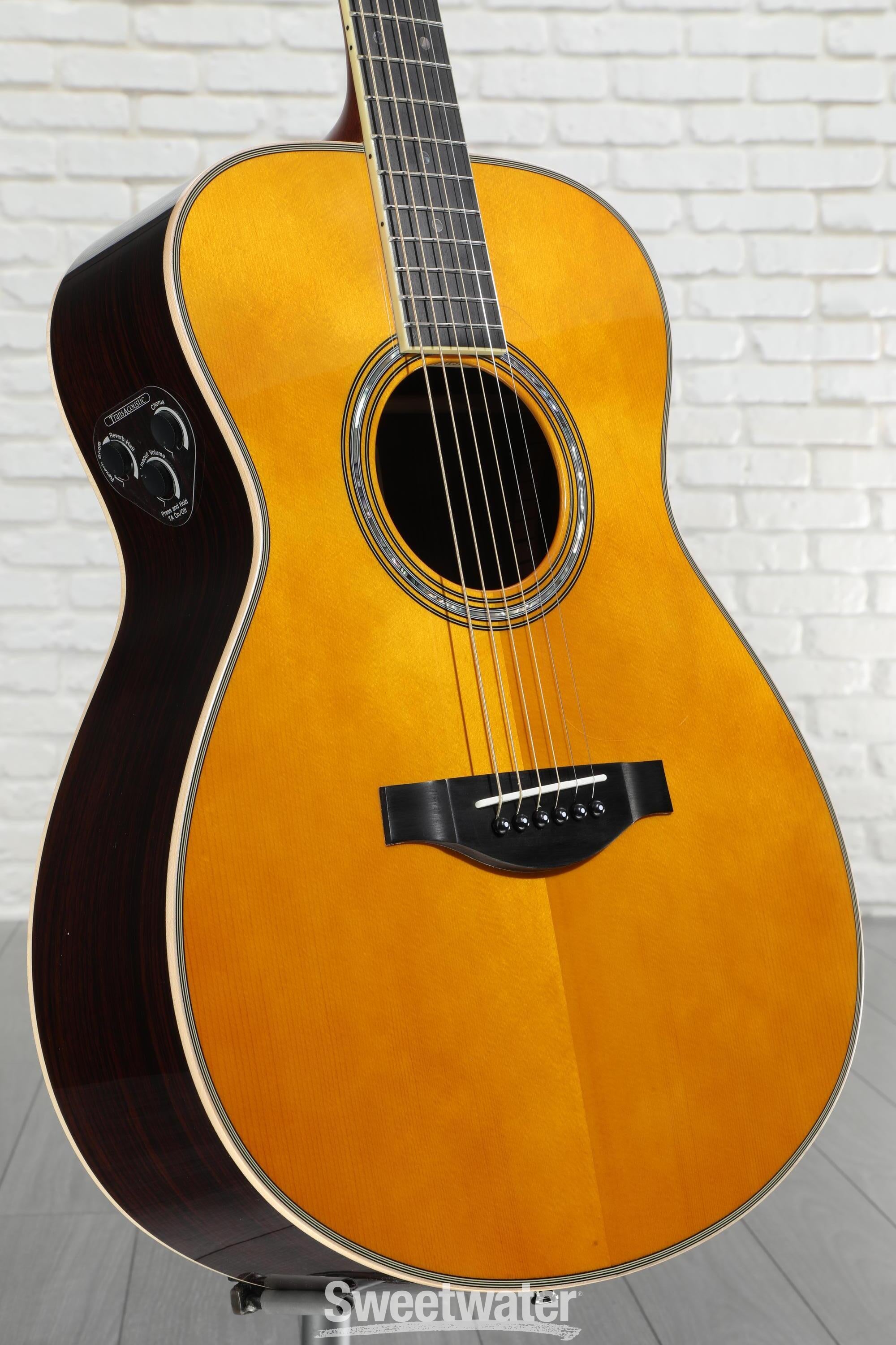 Yamaha LL-TA TransAcoustic Jumbo Concert Acoustic-Electric