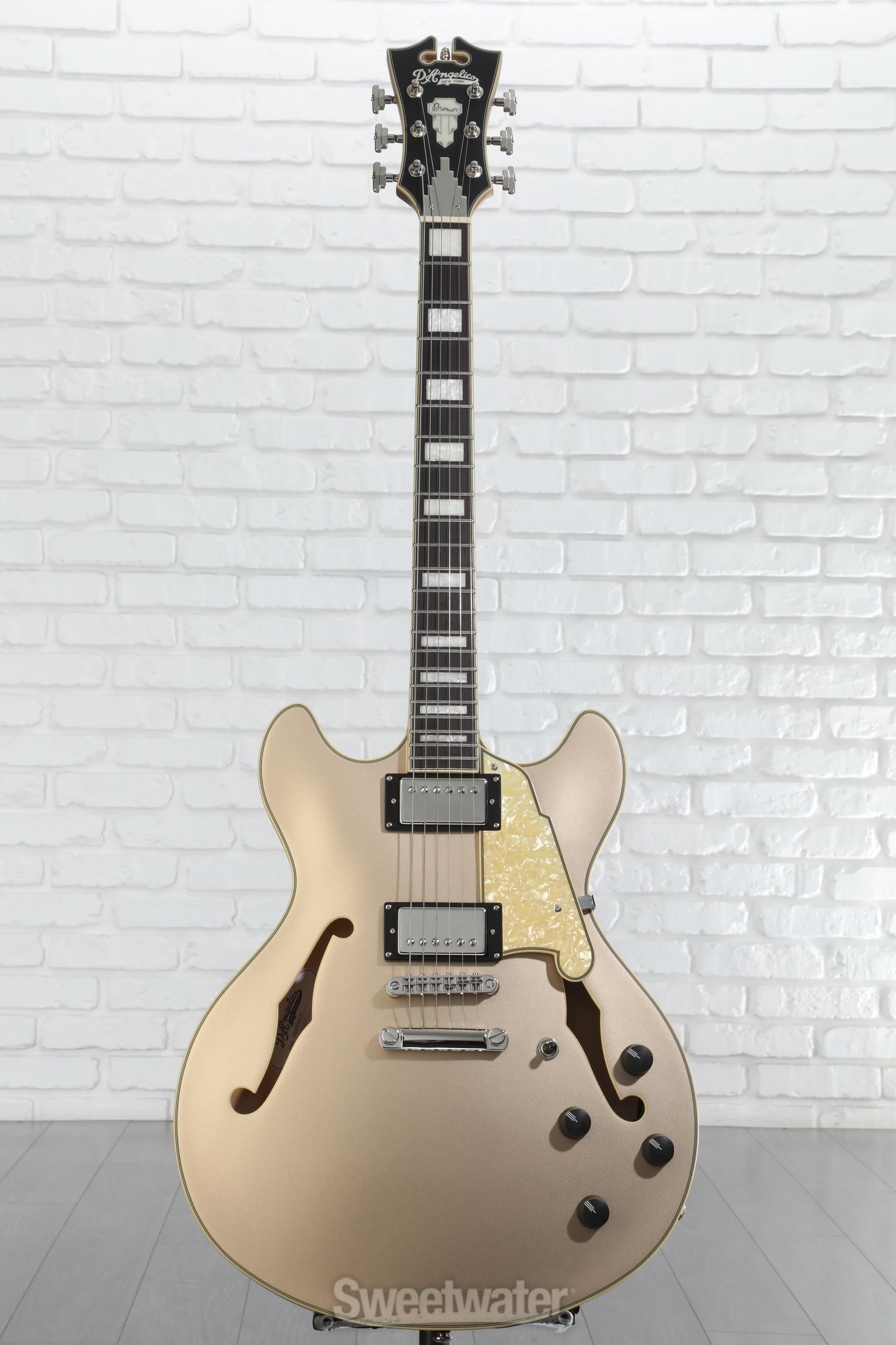 美品 D'Angelico Premier DC Fiesta Red D'Angelico Premier DC XT Semi-hollowbody Electric Guitar
