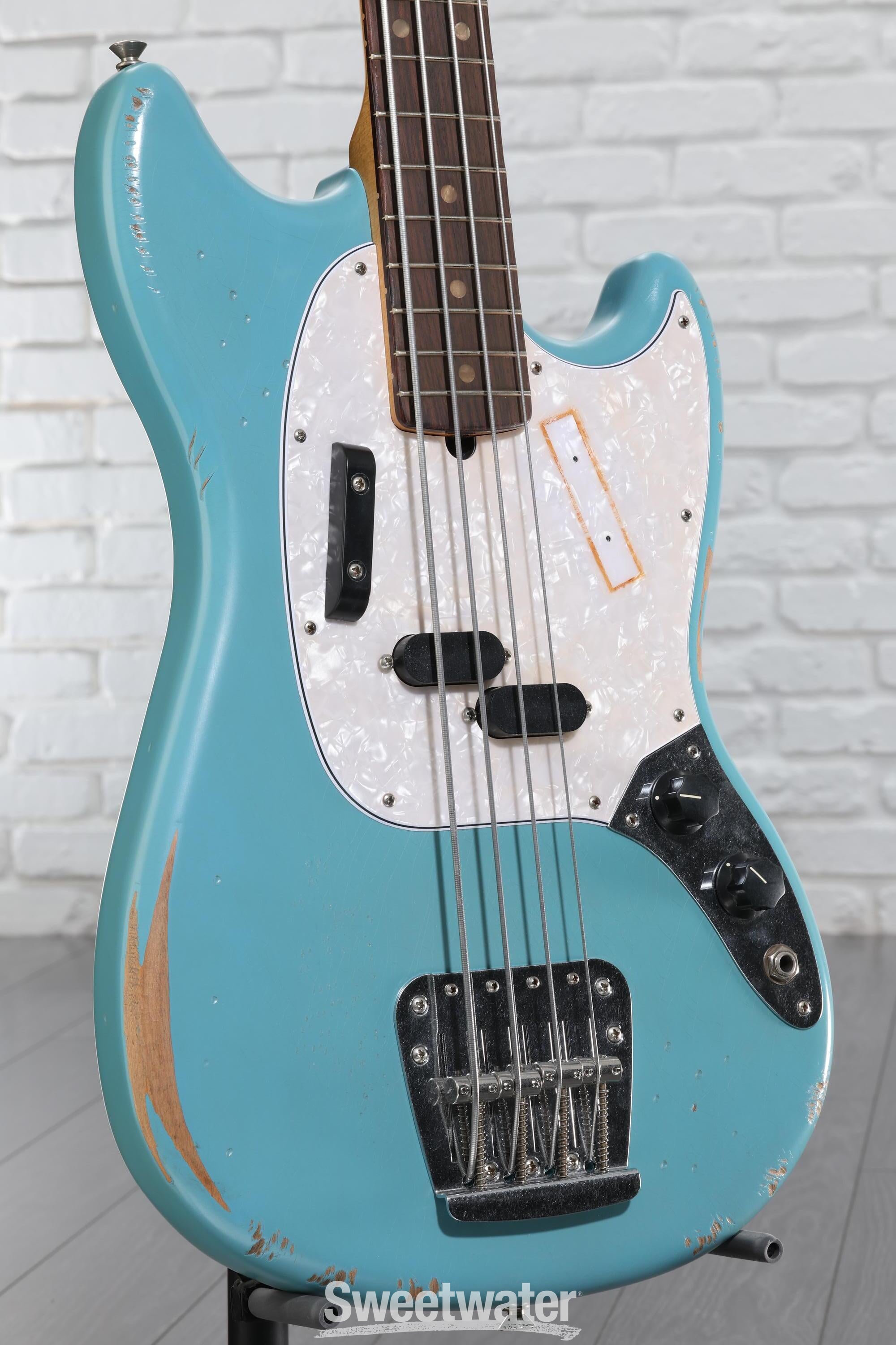 Amazon.com: Fender JMJ Road Worn Mustang Bass, Faded Daphne