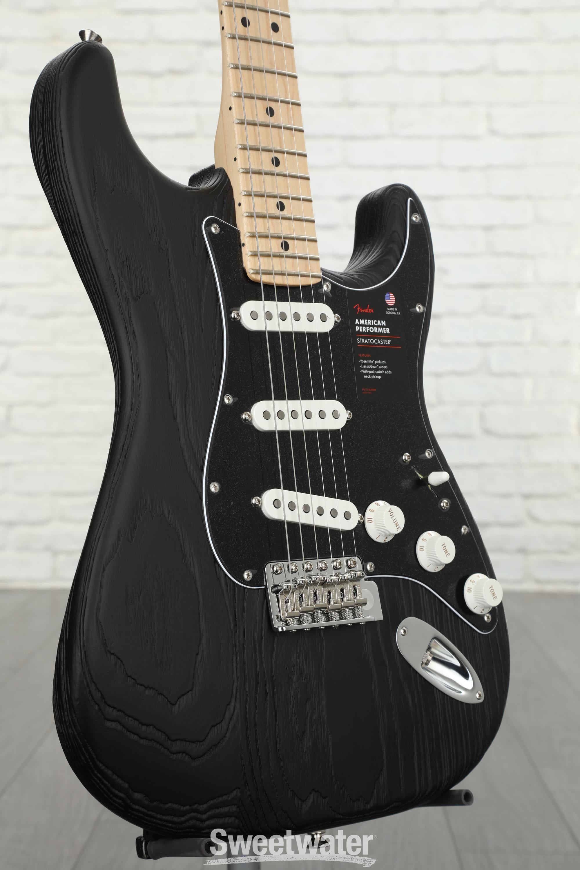 FENDER 稀少！限定品！Fender USA Limited Edition American Performer Sandblasted Stratocaster (Black) 　ピックアップ：Seymour Duncanに交換