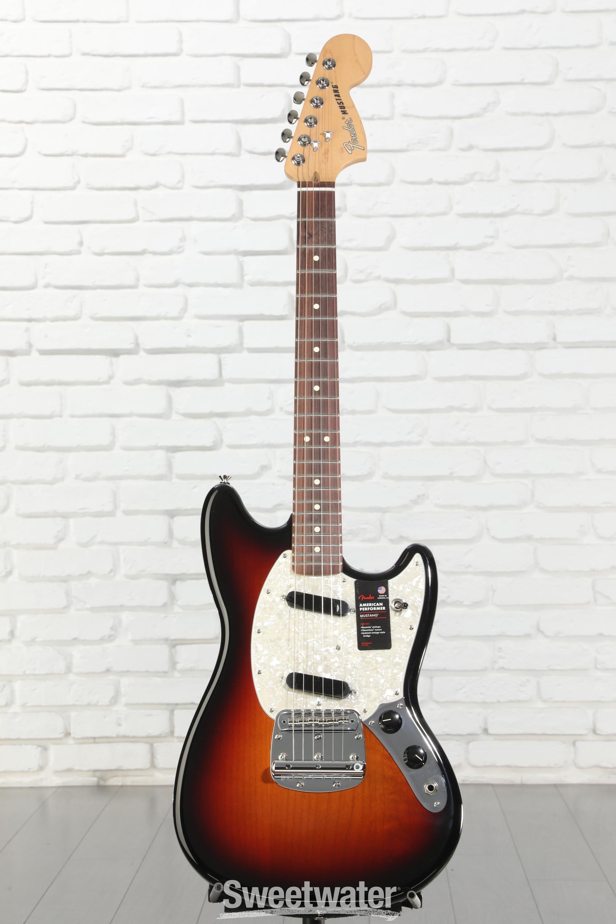 Fender American Performer Mustang 2018 Fender American Performer Mustang 2018 Sunburst – Guitarzilla