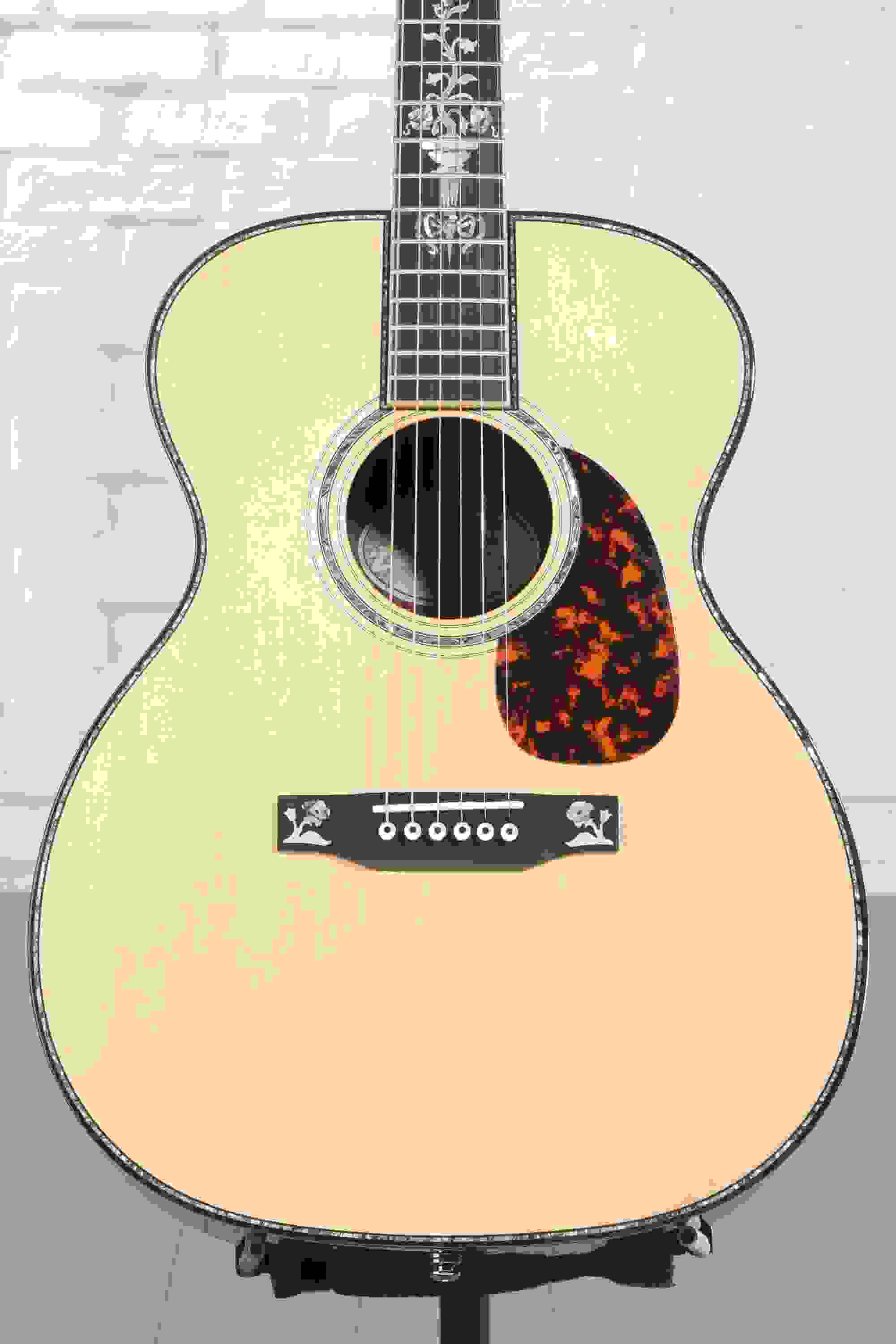 Larrivee OM-72 Presentation Series Acoustic Guitar - Gloss Natural