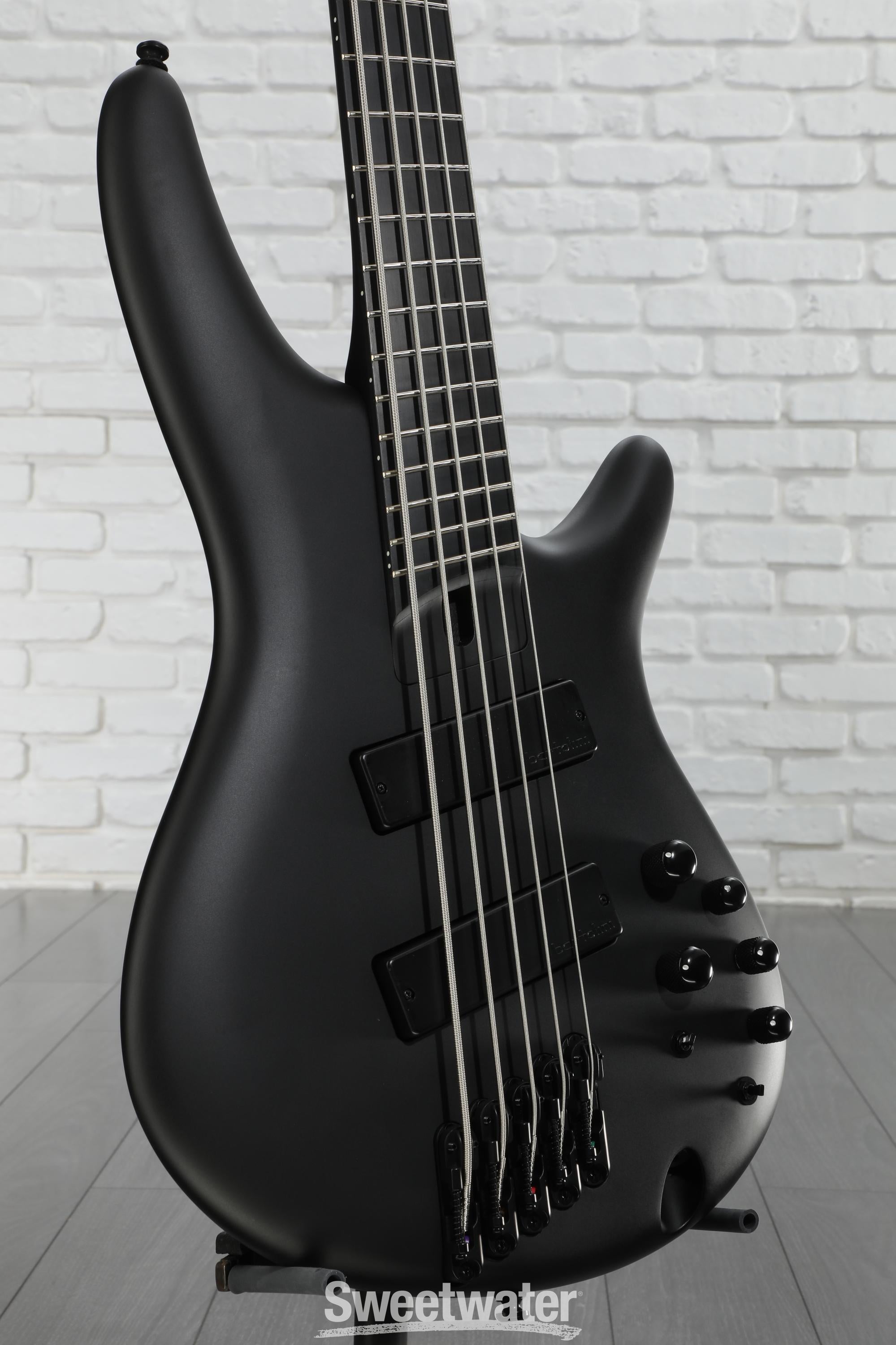 【極美品】Ibanez SRMS625EX エレキベース 5弦ベース Ibanez Iron Label SRMS625EX - Black Flat | Sweetwater