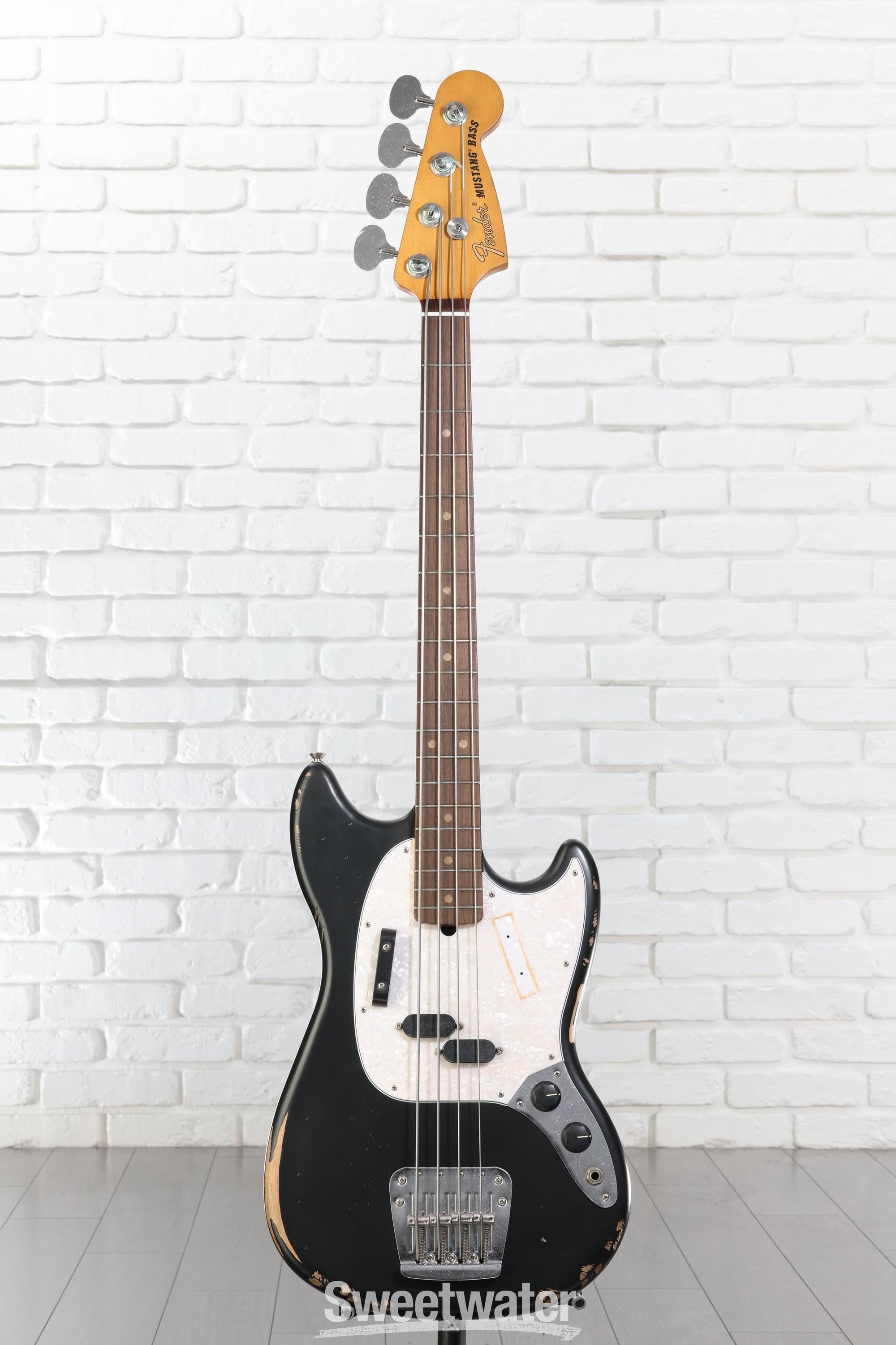 ベース FENDER JMJ Road Worn Mustang Bass Black Fender JMJ Road Worn Mustang Bass in Black – Alto Music