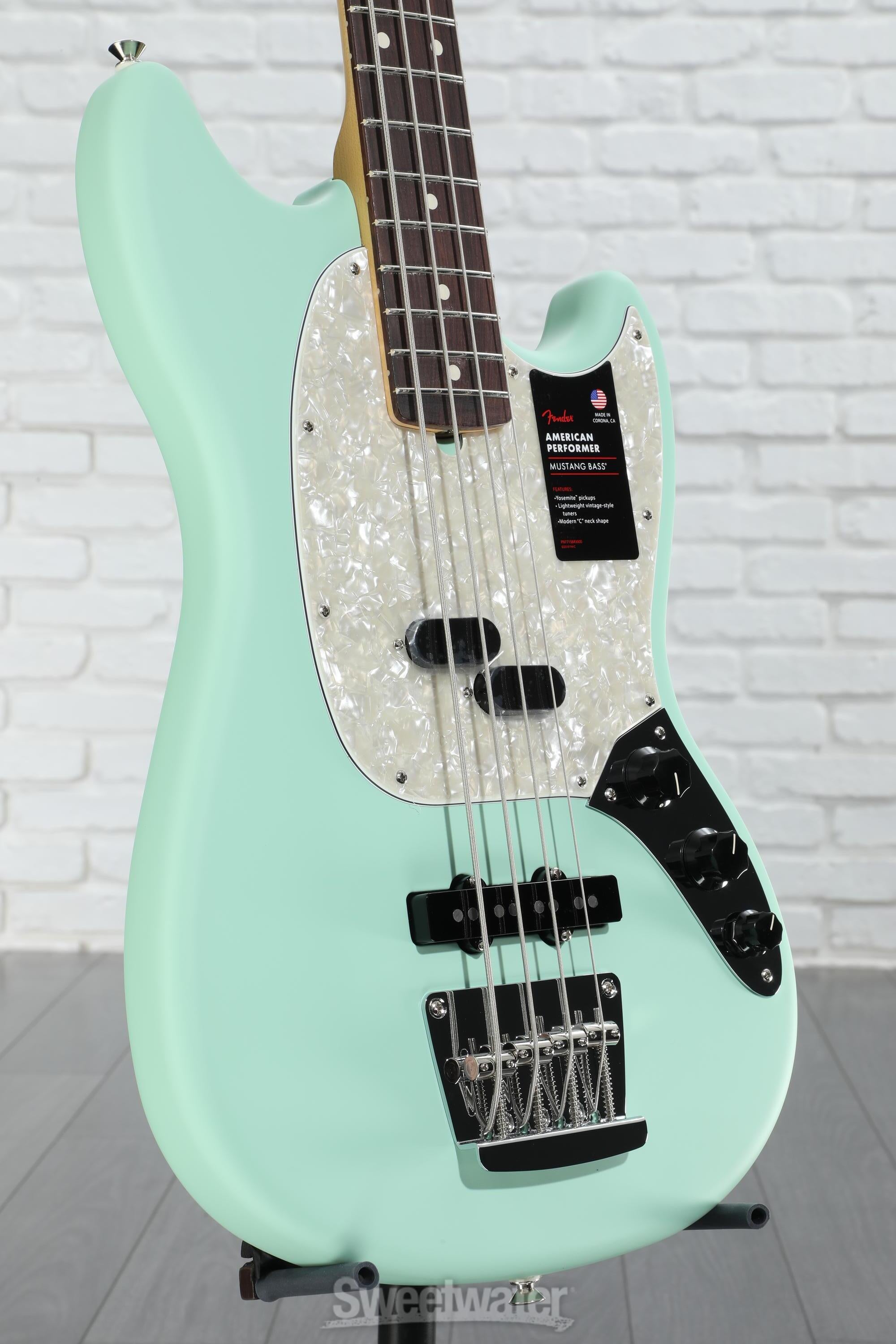 ベース Fender American Performer Mustang Bass Fender American Performer Mustang Bass Rosewood Fingerboard