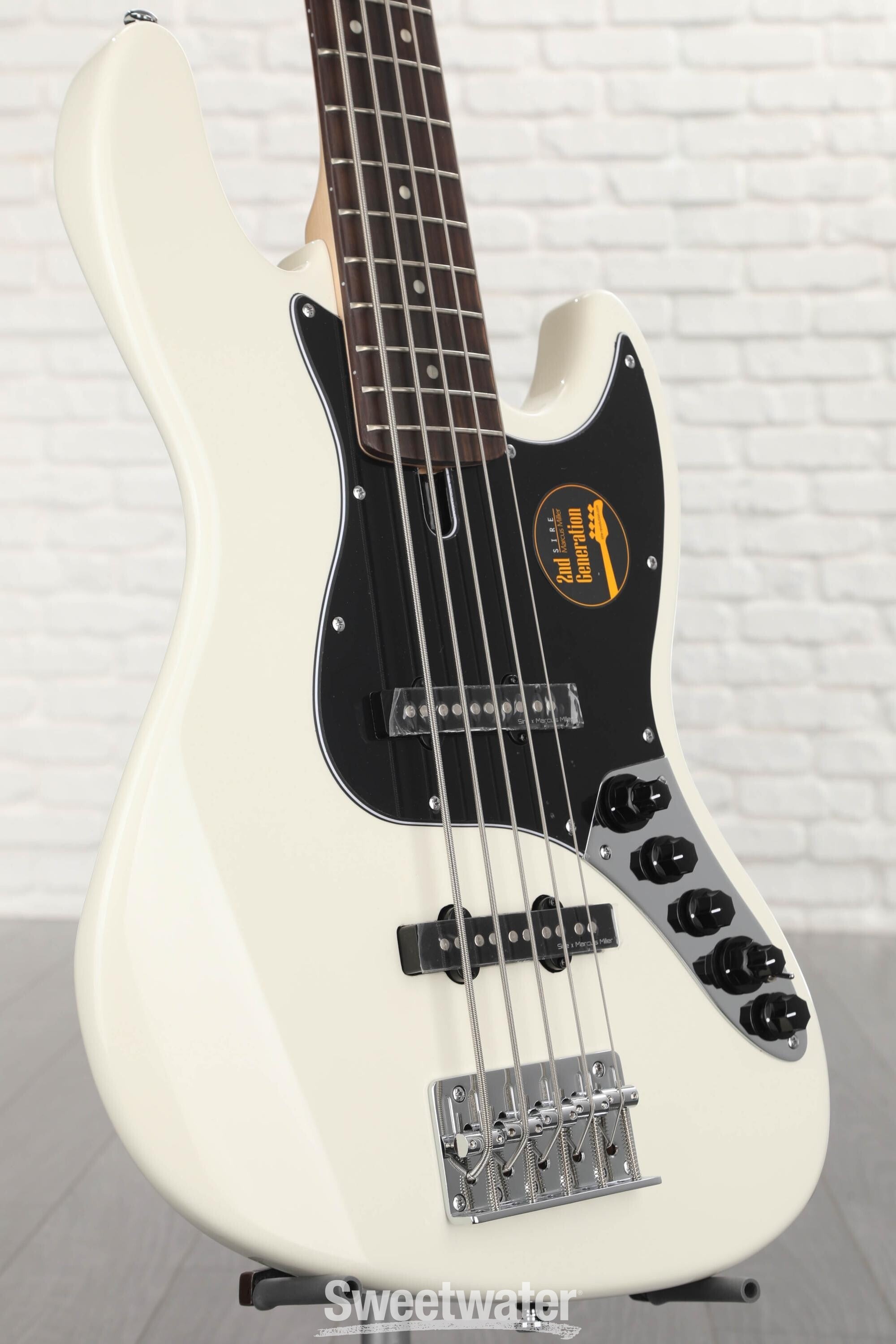 Marcus Miller エレキベース ホワイト　v3 5弦 Sire Marcus Miller V3 5-string Bass Guitar - Antique White