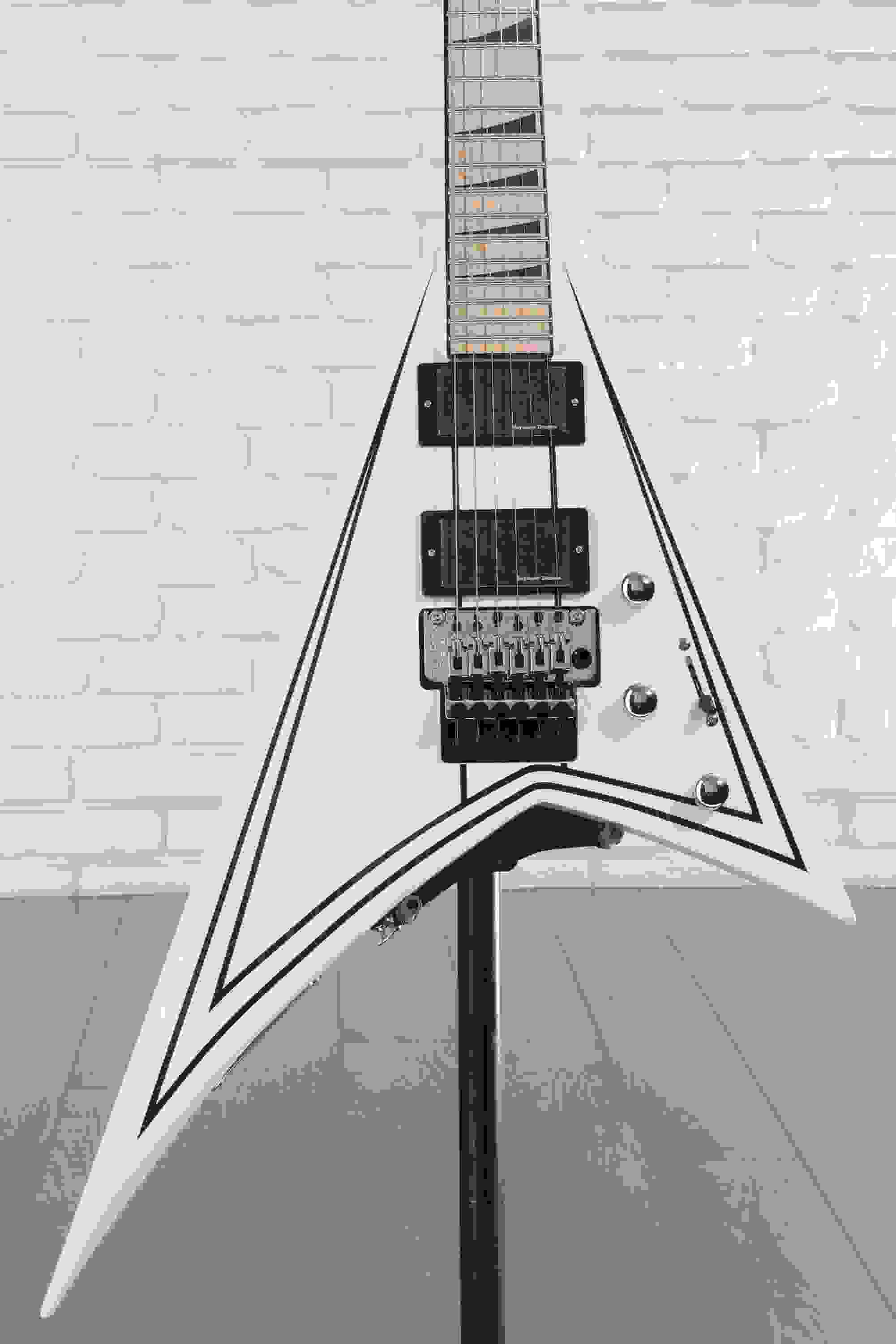 Jackson Rhoads RRX24M - Snow White with Black Pinstripes