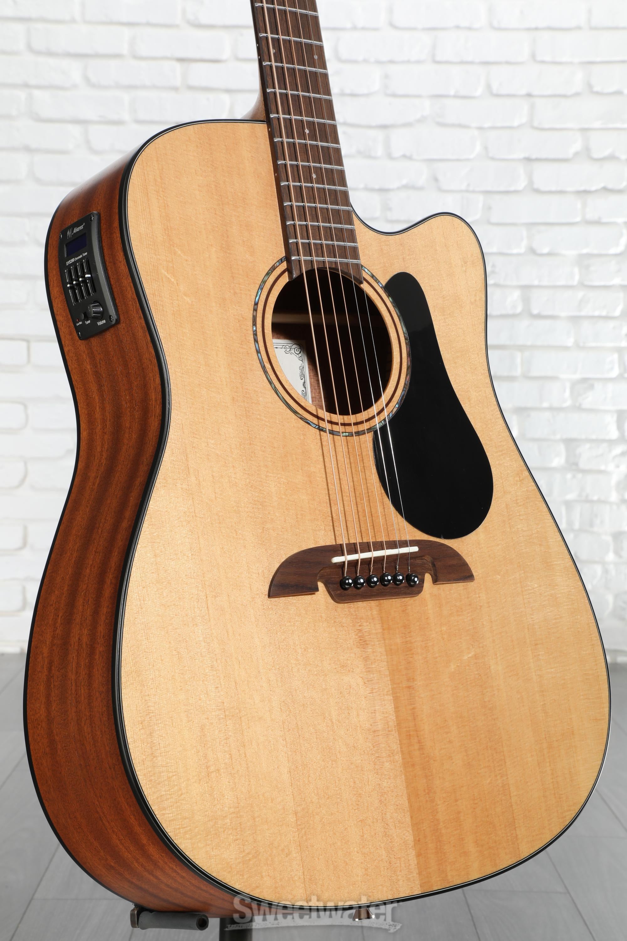 Alvarez AD30CE Artist Series Dreadnought Acoustic-electric Guitar