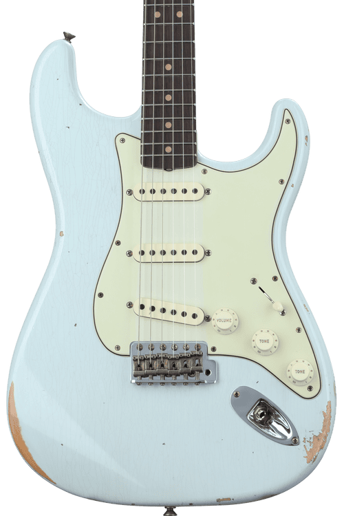 Fender Custom Shop Limited-edition '63 Stratocaster Relic - Super Faded  Aged Sonic Blue