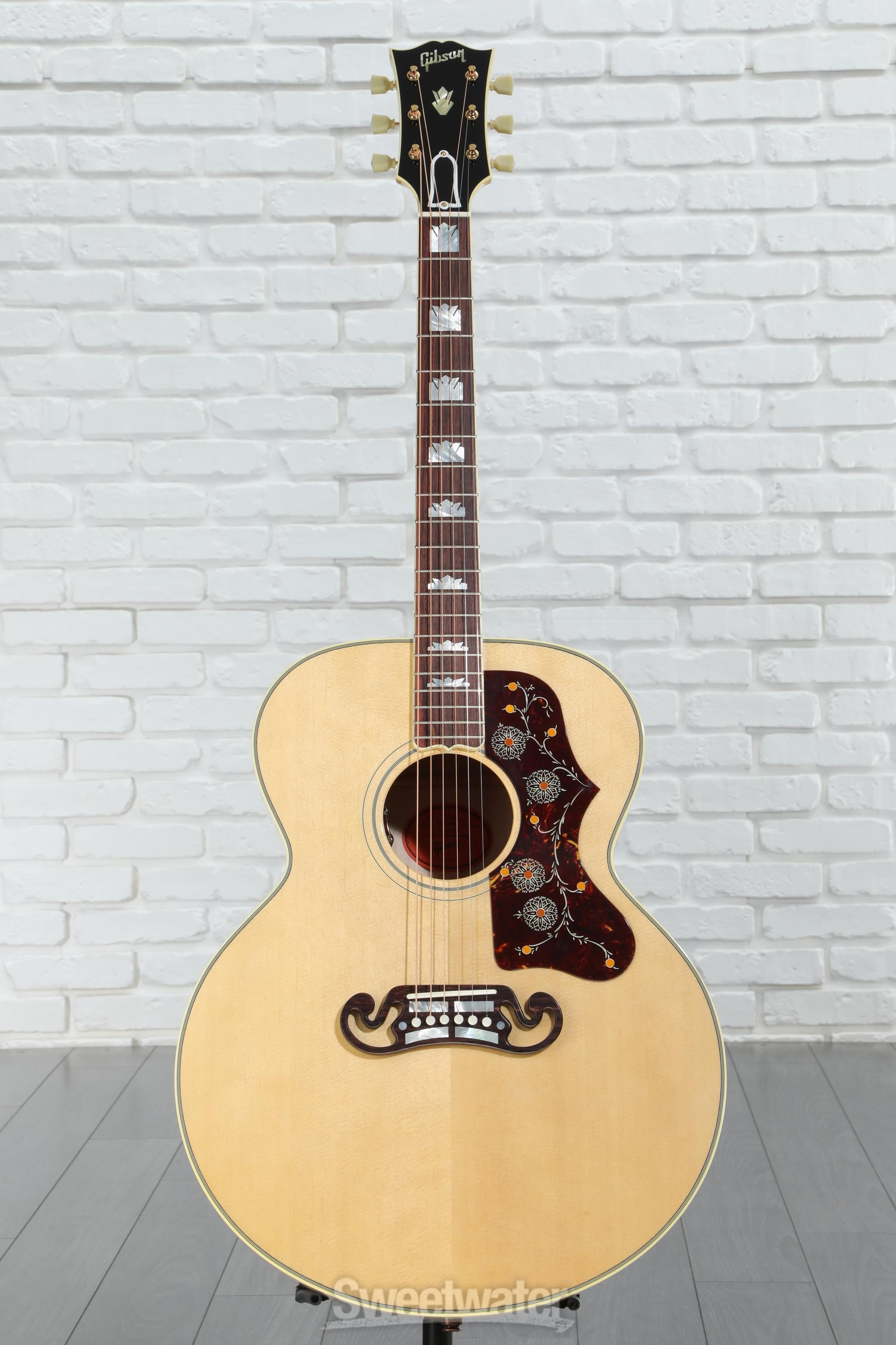 A Mini Jumbo – Gibson Custom SJ-200 Parlor Guitar! - YouTube