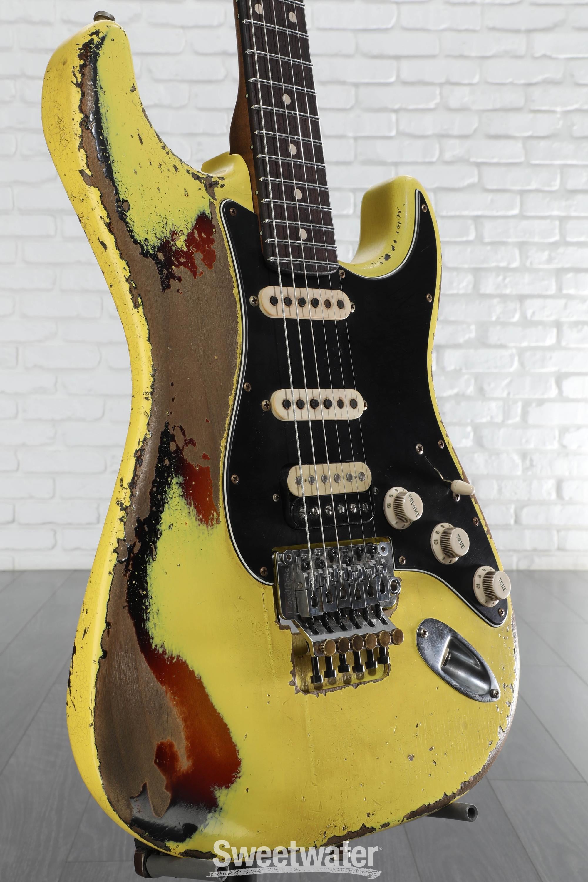 ★★Custom HardRelic Black Stratocaster★★ Fender Custom Shop ZF Stratocaster Heavy Relic Black | The