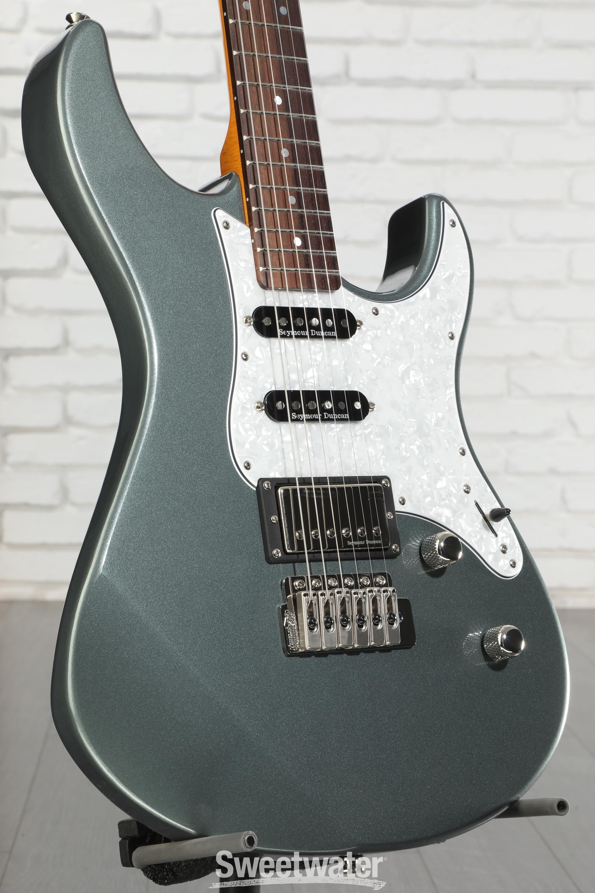 Yamaha PAC612VIIX Pacifica Electric Guitar - Mist Green | Sweetwater