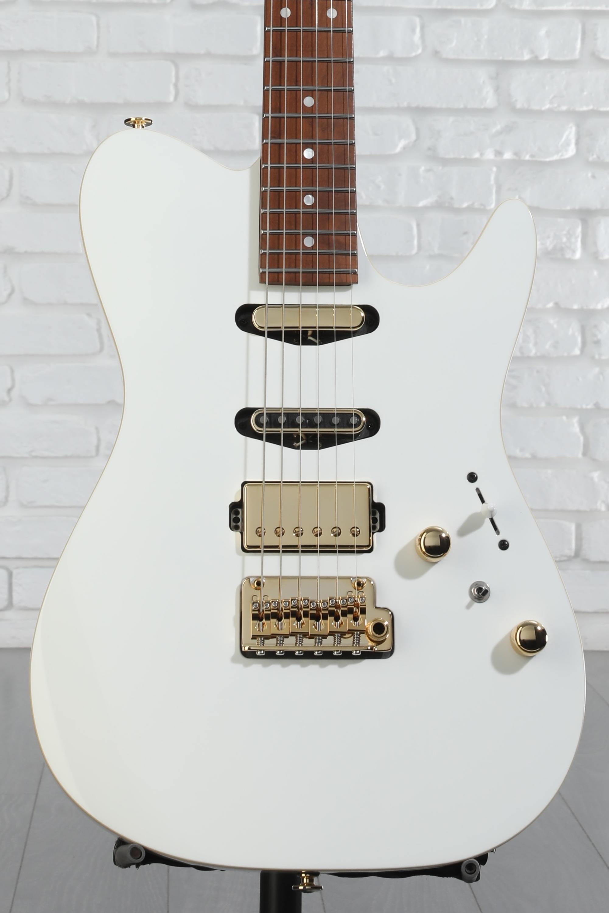 Ibanez LB1-WH Lari Basilio – United States