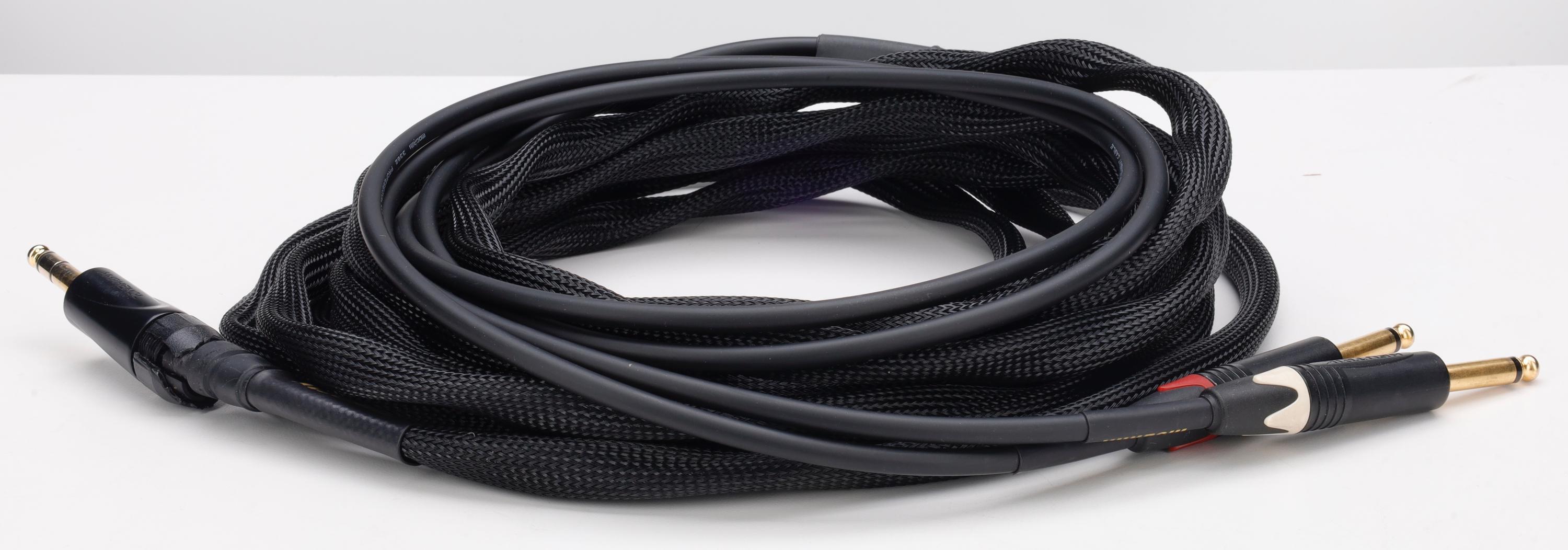 Photo of Mogami Gold Stereo Guitar Cable TRS to Dual TS - 20 feet