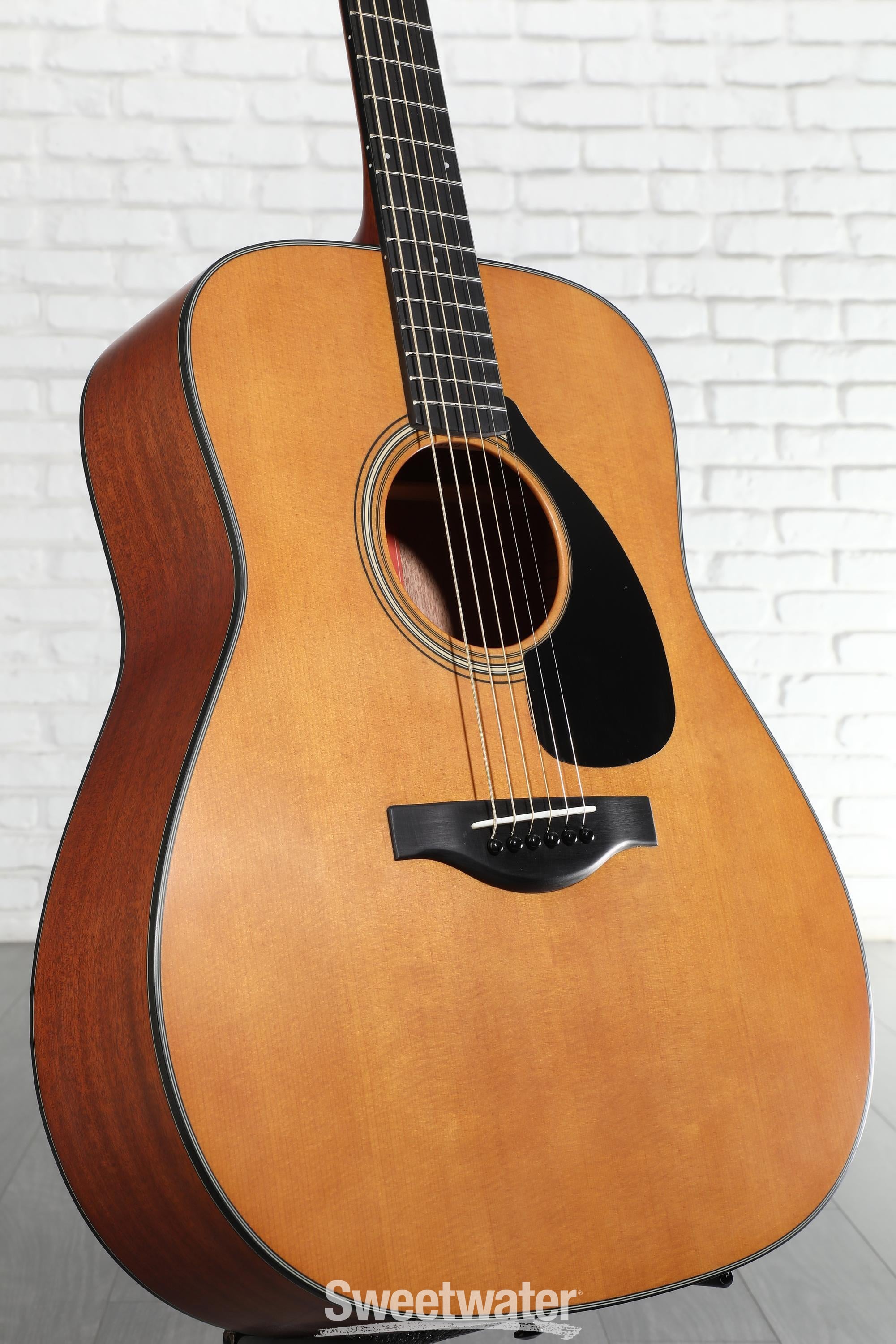 Yamaha Red Label FG3 Acoustic Guitar - Natural Reviews | Sweetwater