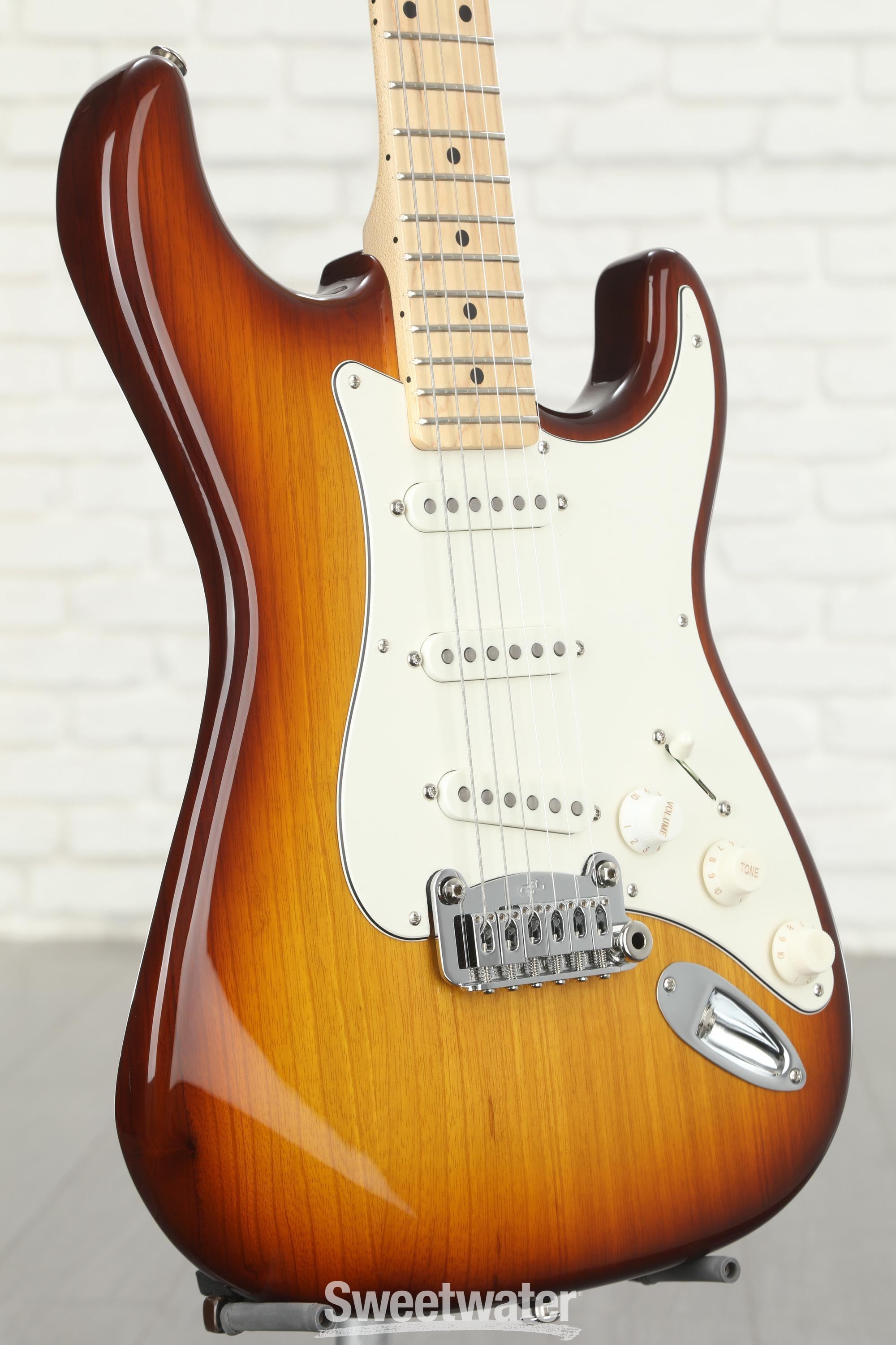 G&L Fullerton Standard LEGACY / EBM G&L Fullerton Standard Legacy in Emerald Blue with Caribbean