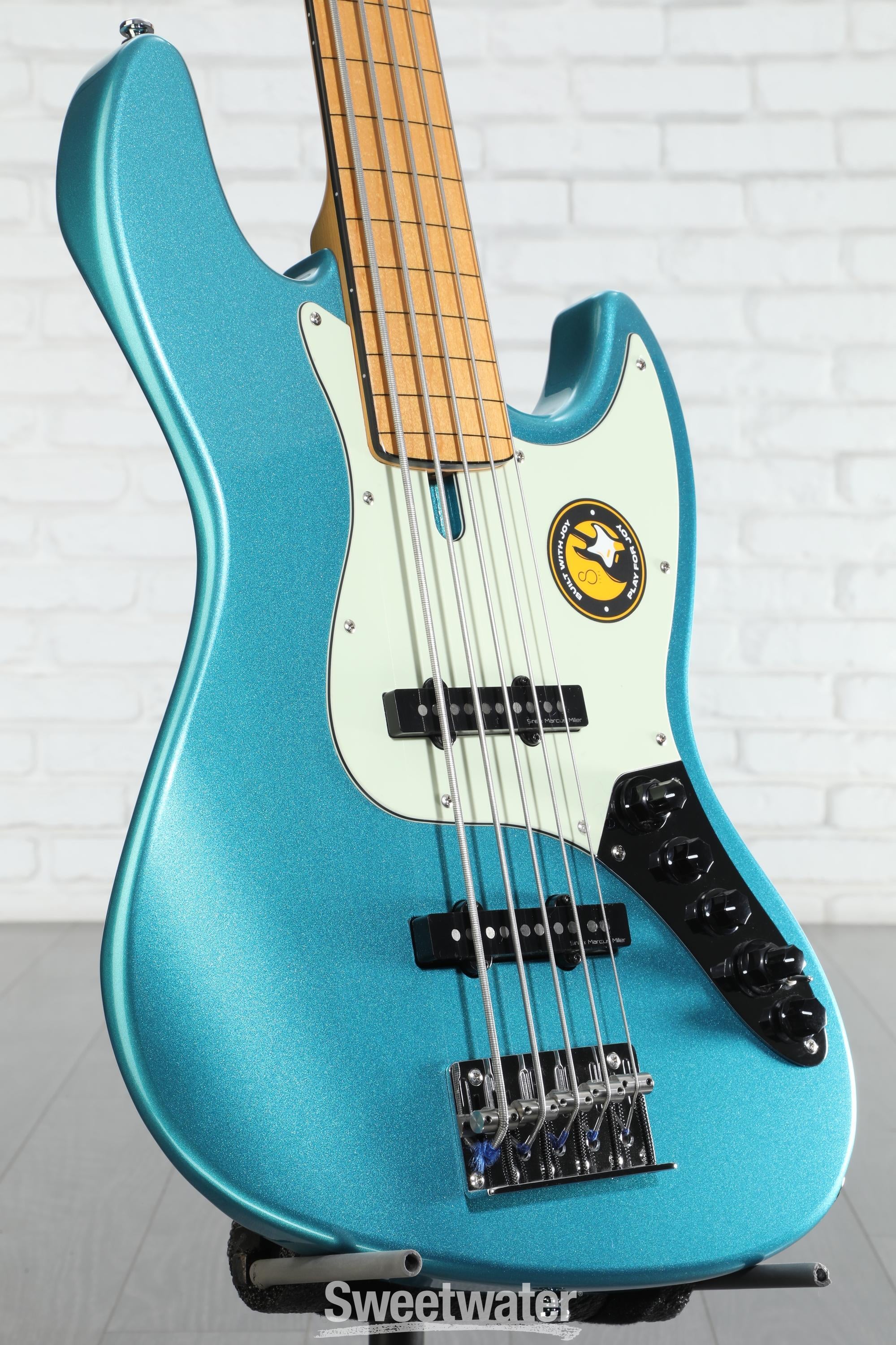 Sire Marcus Miller V7 2nd Generation Alder 5-string Fretless