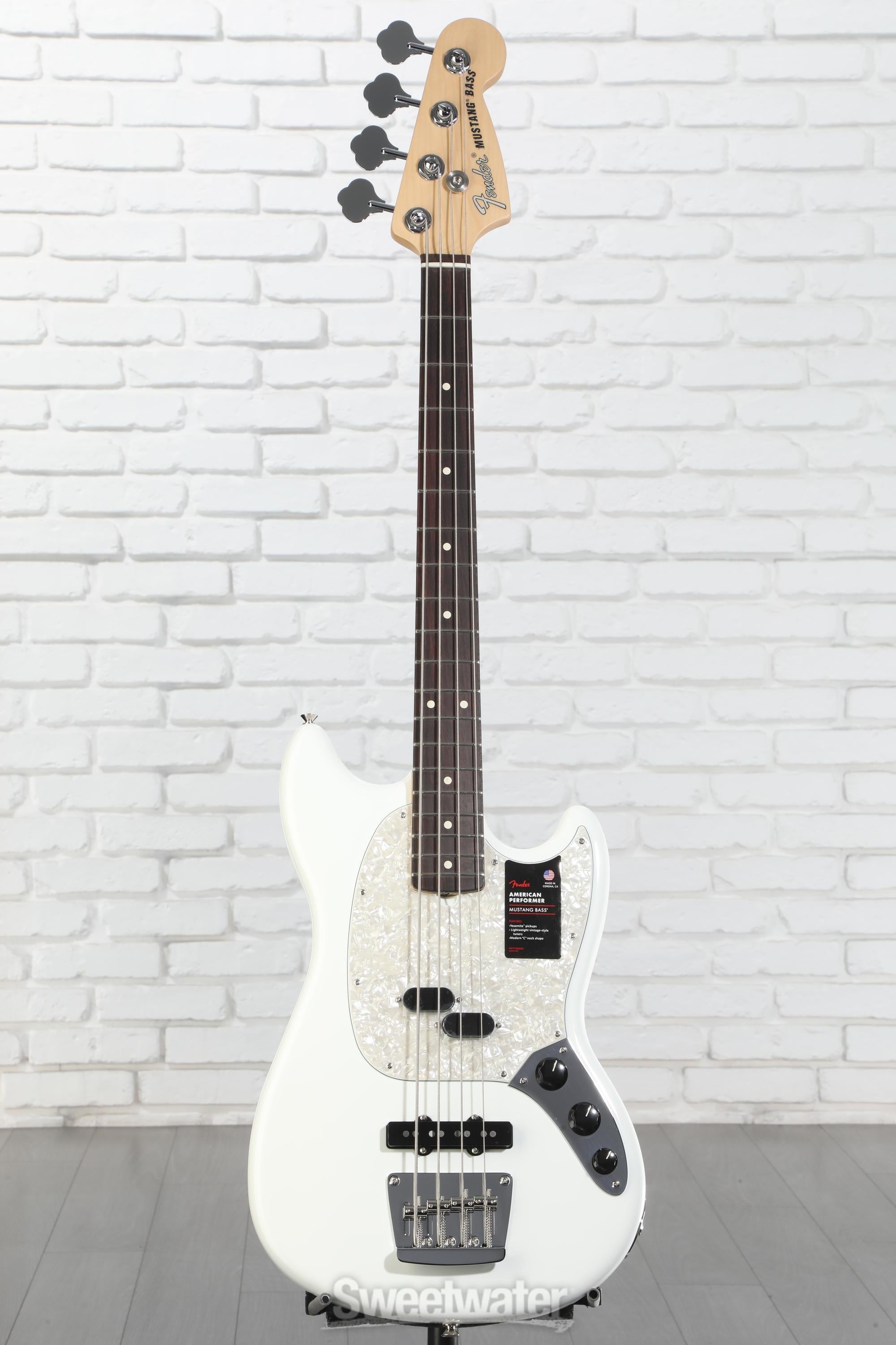 Fender American Performer Mustang Bass - Arctic White with