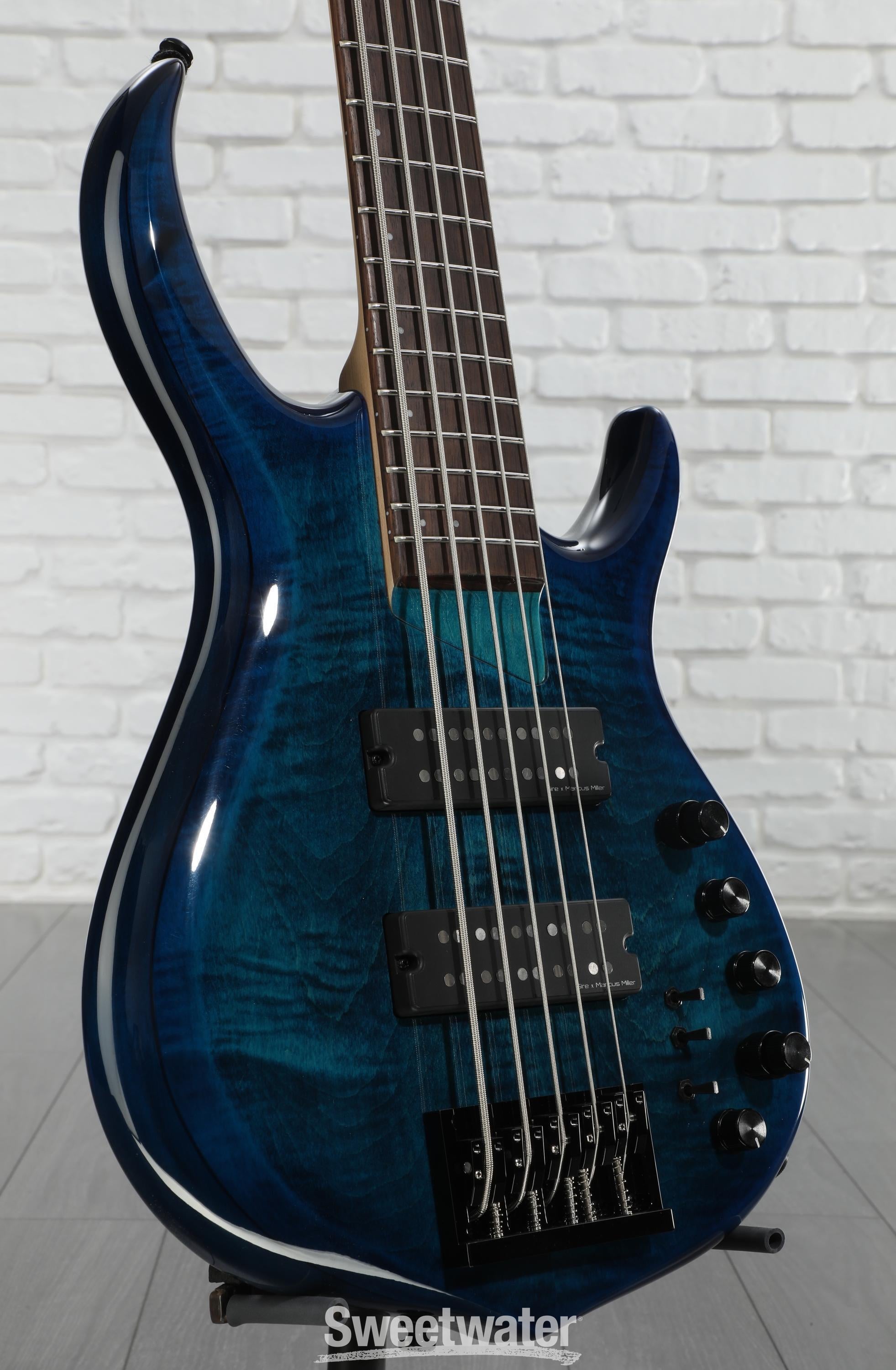 Sire Marcus Miller M7 Alder 5-string Bass Guitar