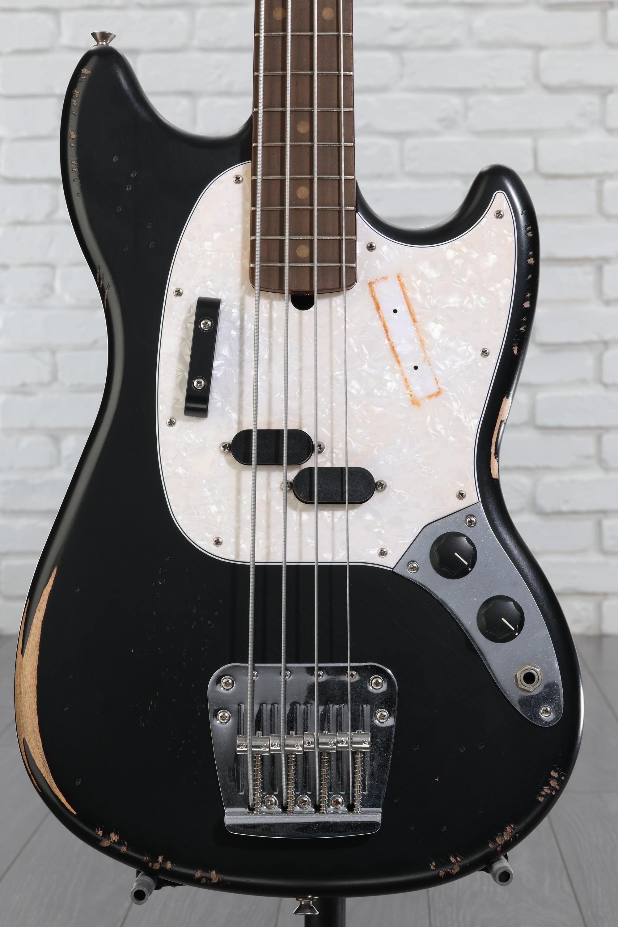 ベース Fender JMJ Road Worn Mustang Bass Fender JMJ Road Worn Mustang Bass - Black | Sweetwater