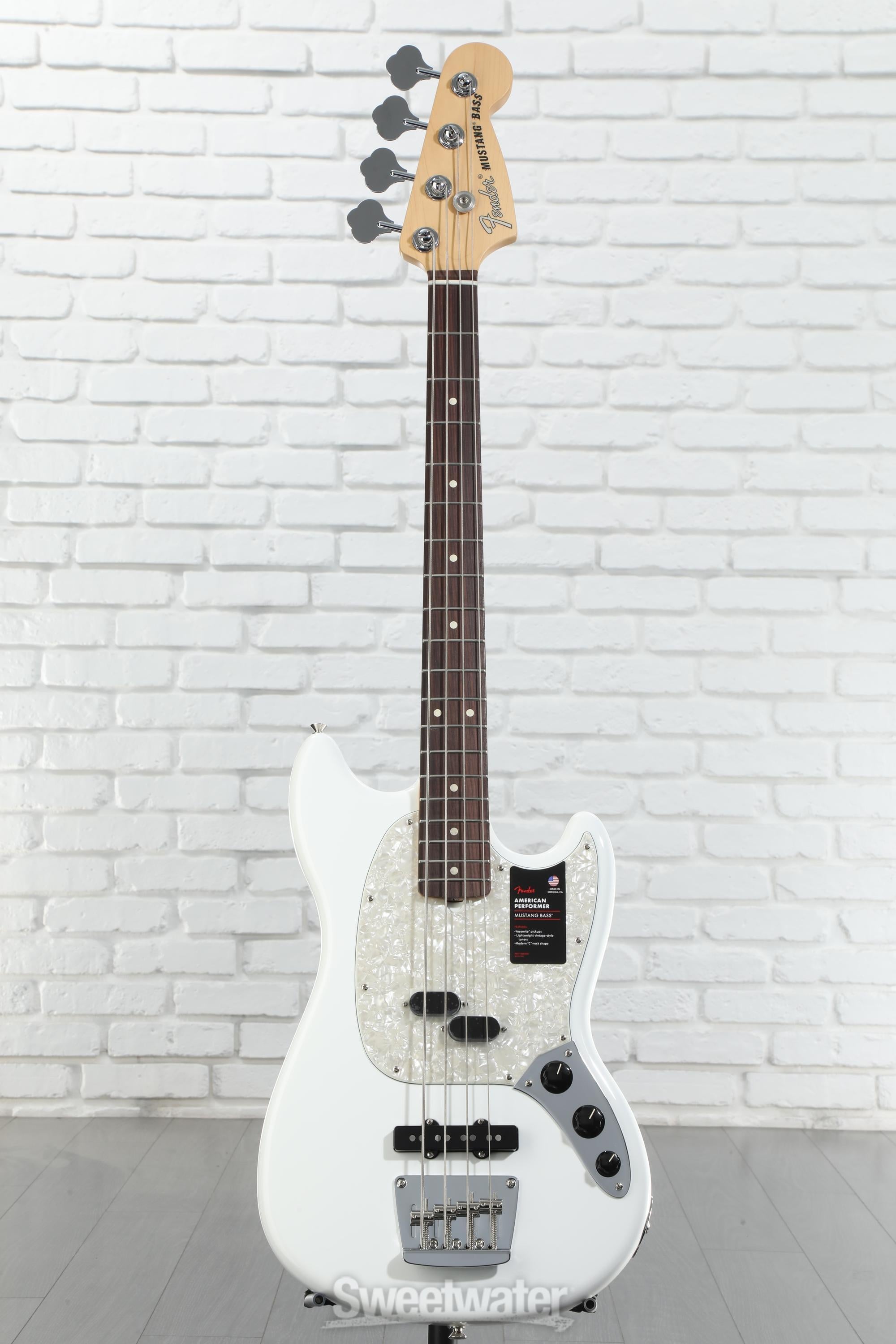 Fender American Performer Mustang Bass – Music Villa MT