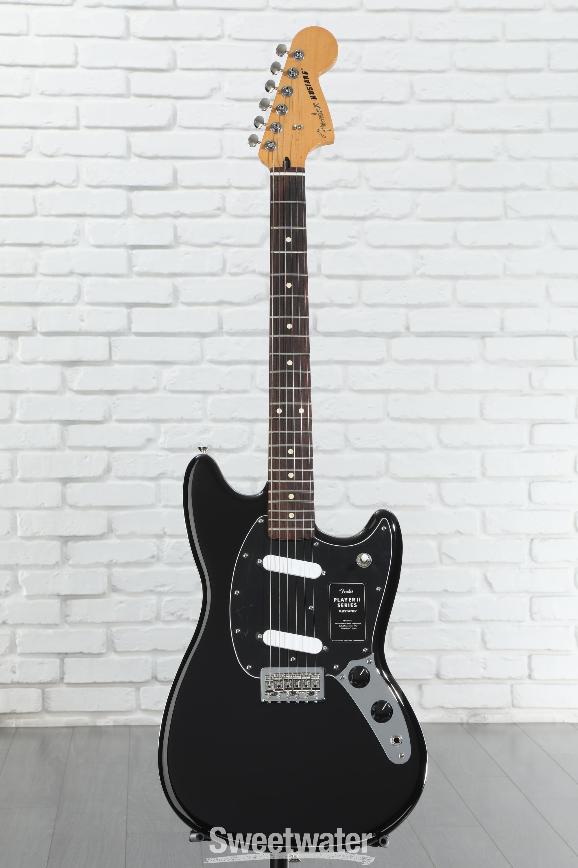 ギター fFender Player II Mustang Amazon.com: Fender Player II Mustang, Maple Fingerboard - 3