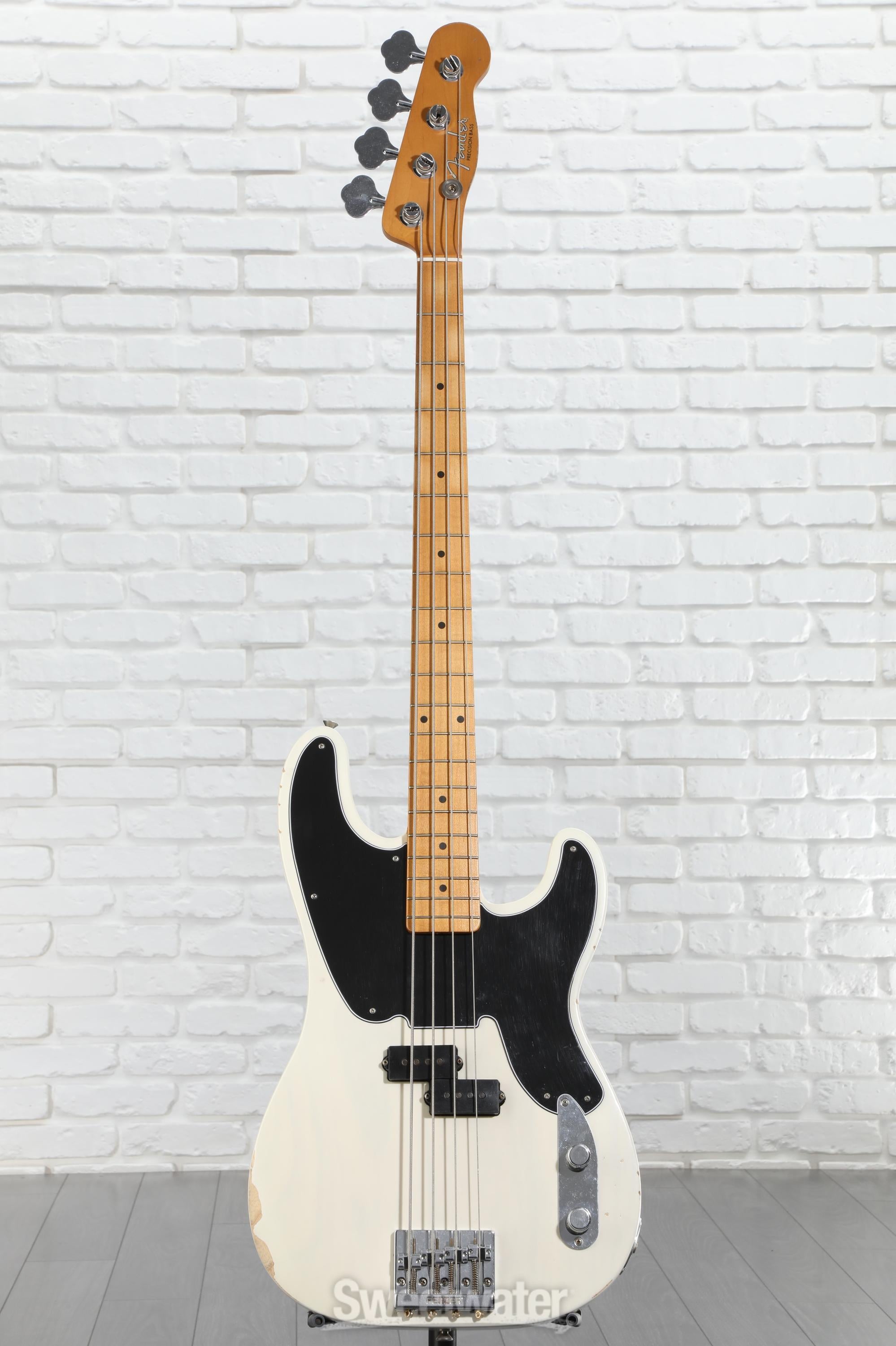 Mike Dirnt Road Worn® Precision Bass® Fender Mike Dirnt Road Worn Precision Bass White Blonde Bass