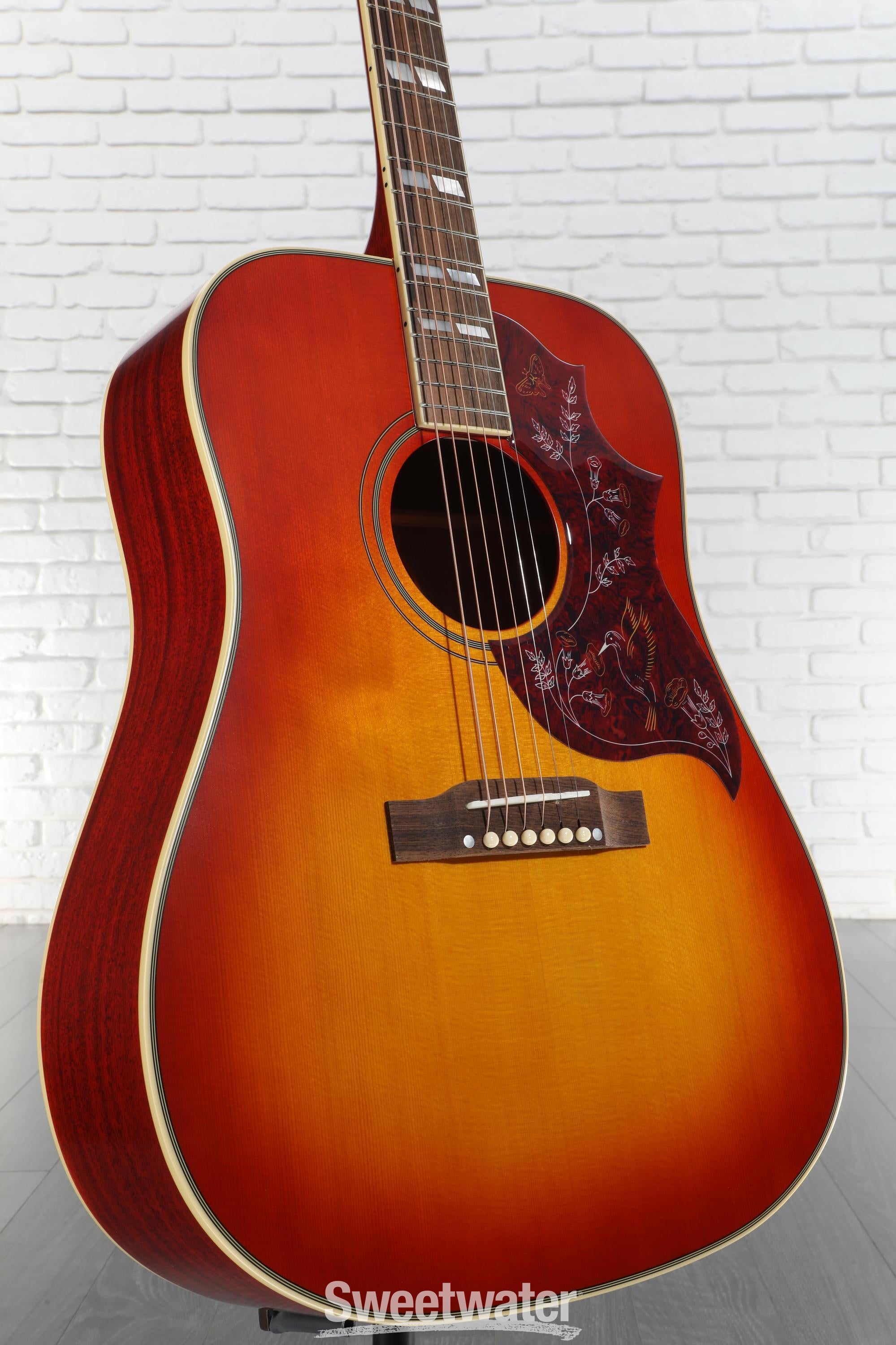 ギター Epiphone Hummingbird Inspired by Gibson Guitar Review: Epiphone Inspired by Gibson Hummingbird