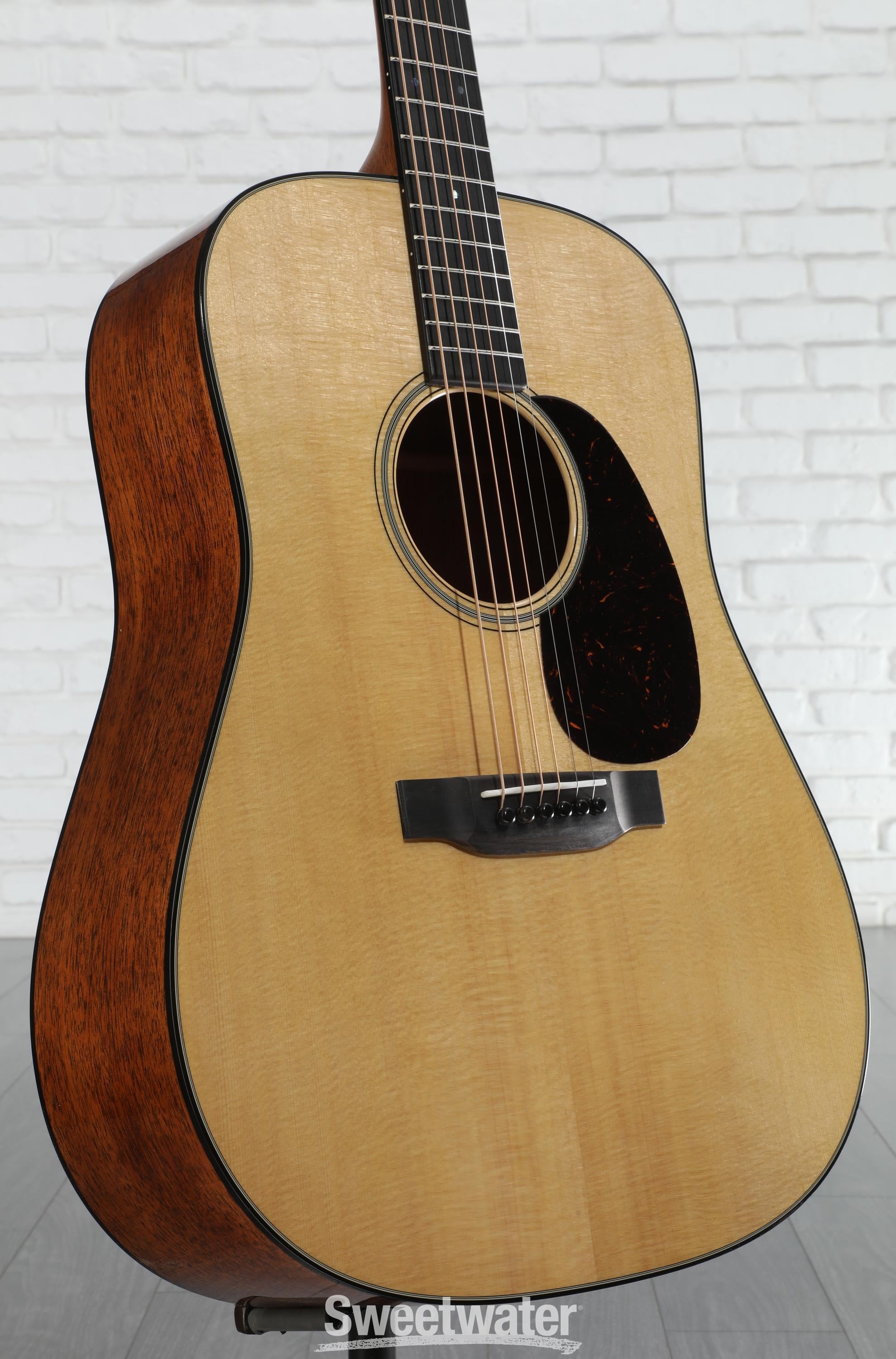 美品　Martin D-18V 2001 Martin D-18V